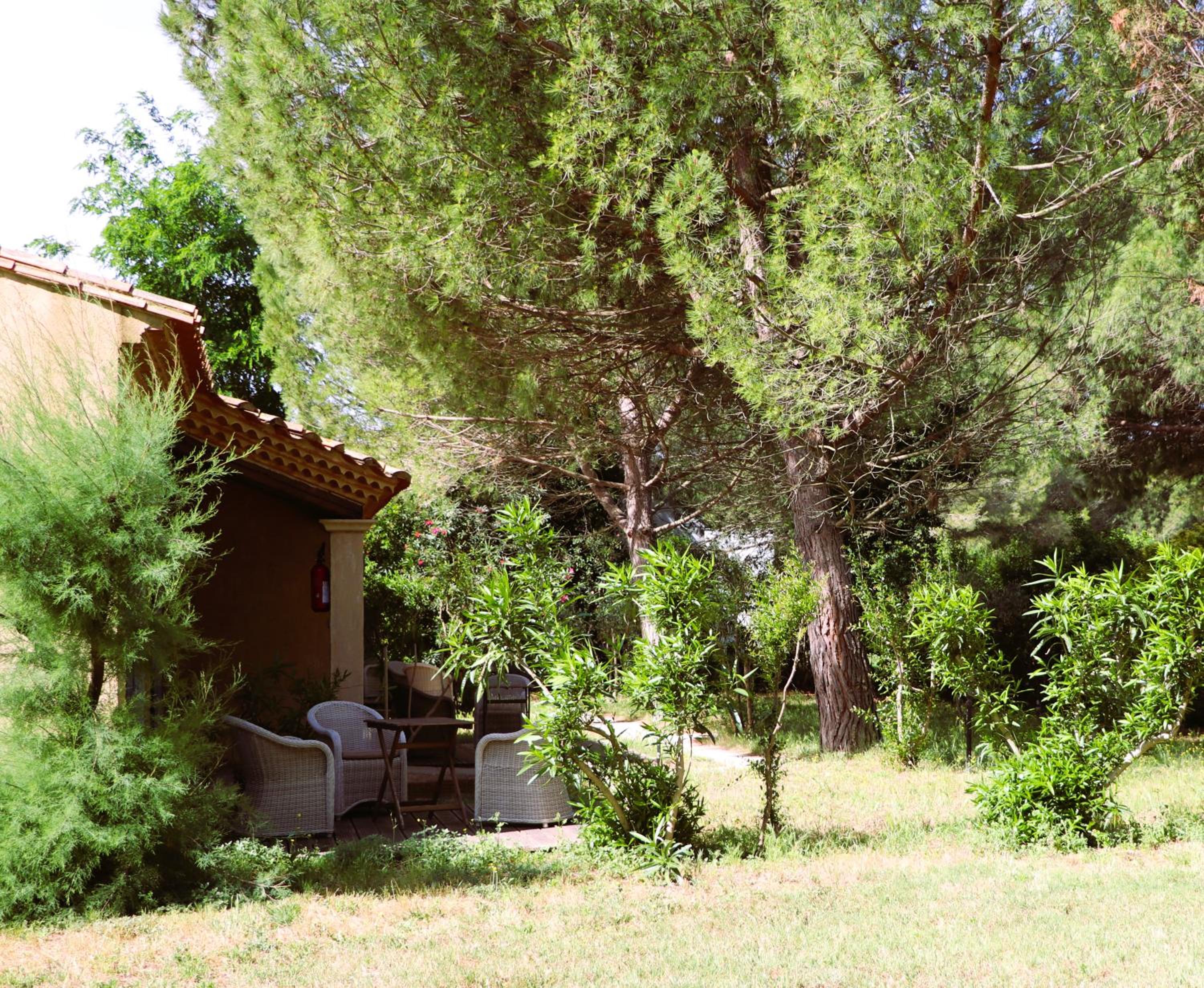 Camargue Twin Room - Photo 16