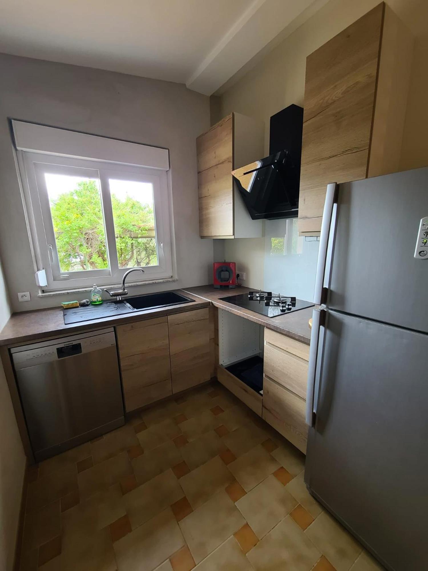 Three-Bedroom House photo 3