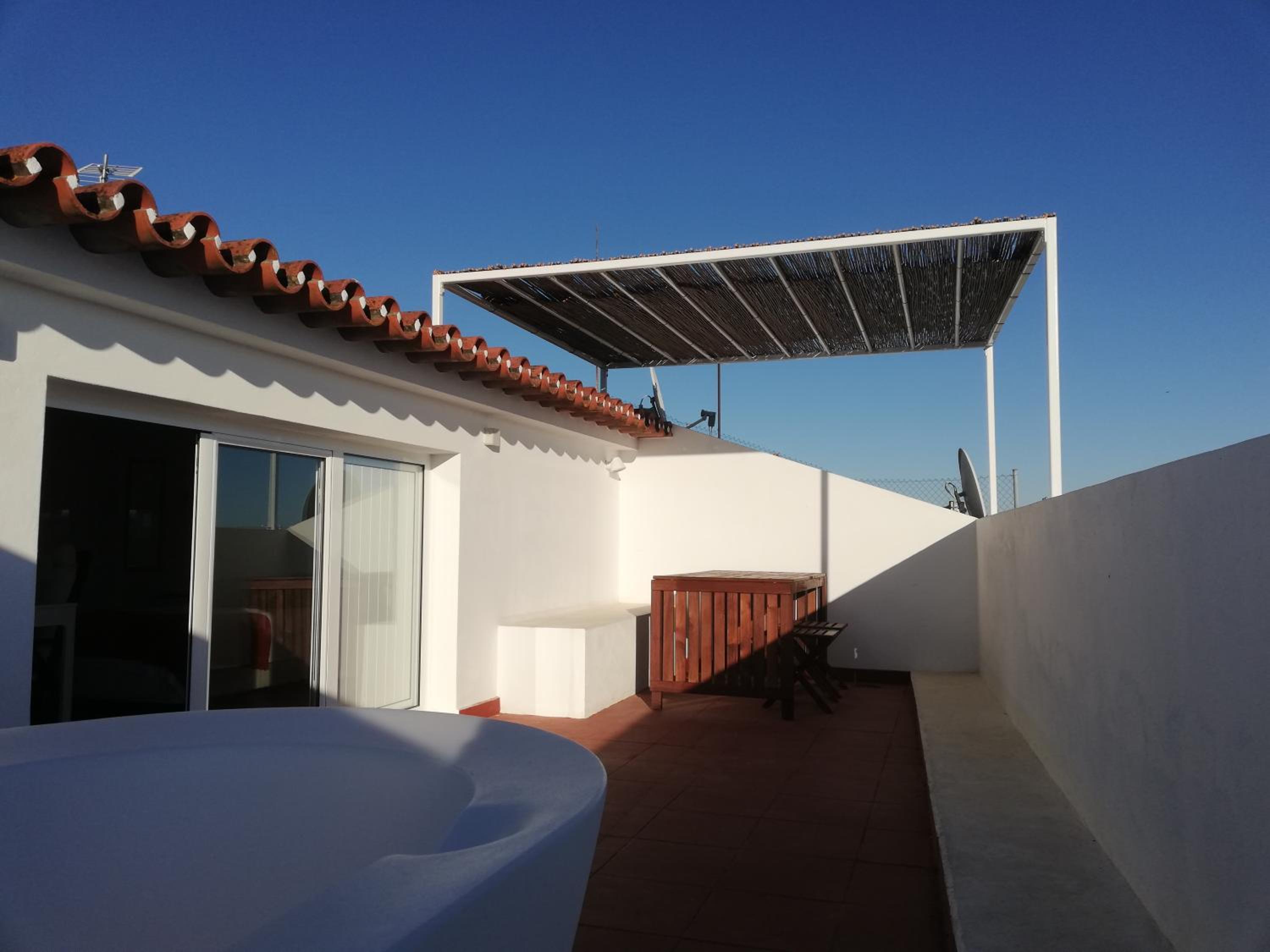 Studio with Balcony - Photo 6