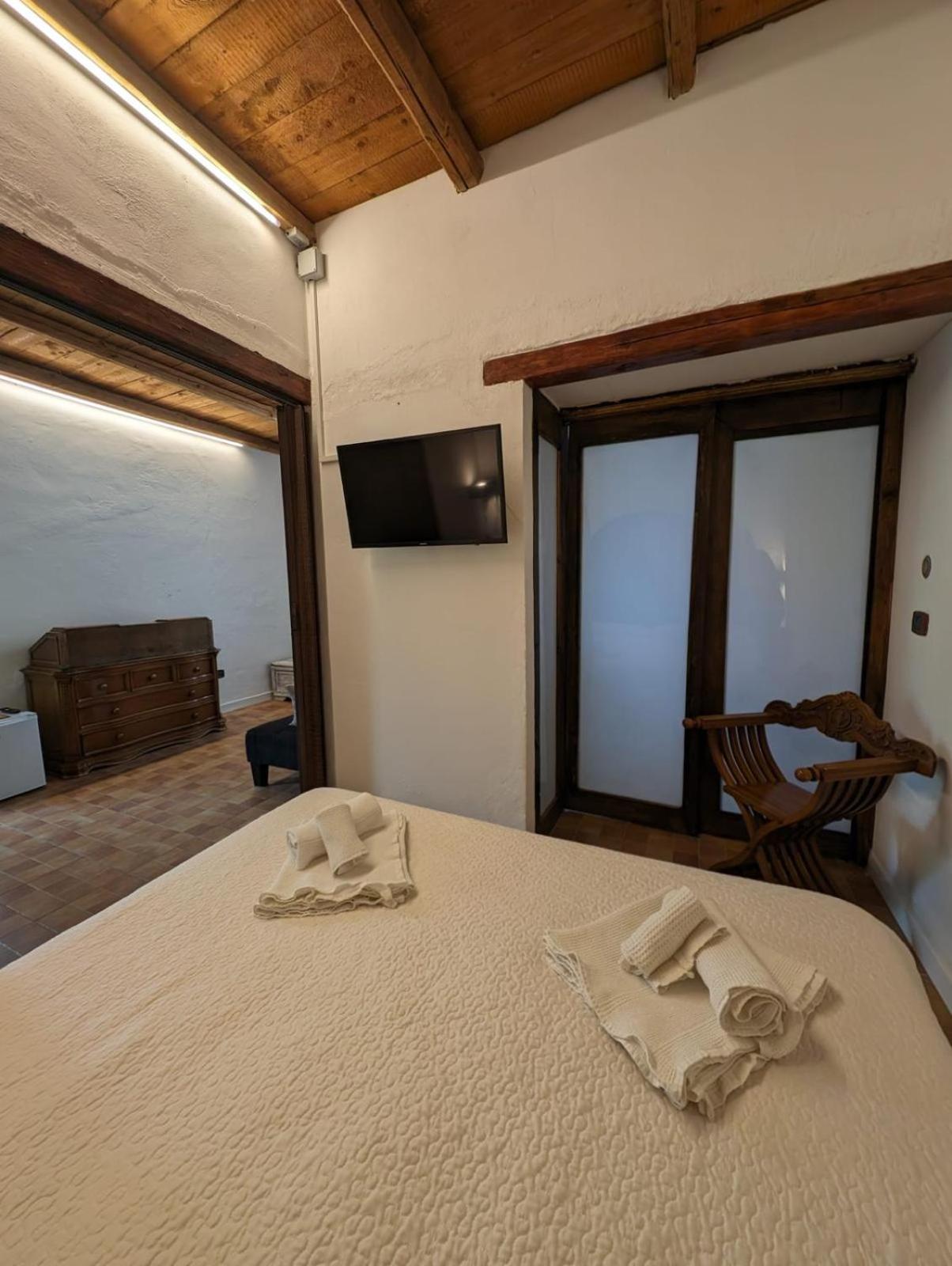 Standard Triple Room photo 2