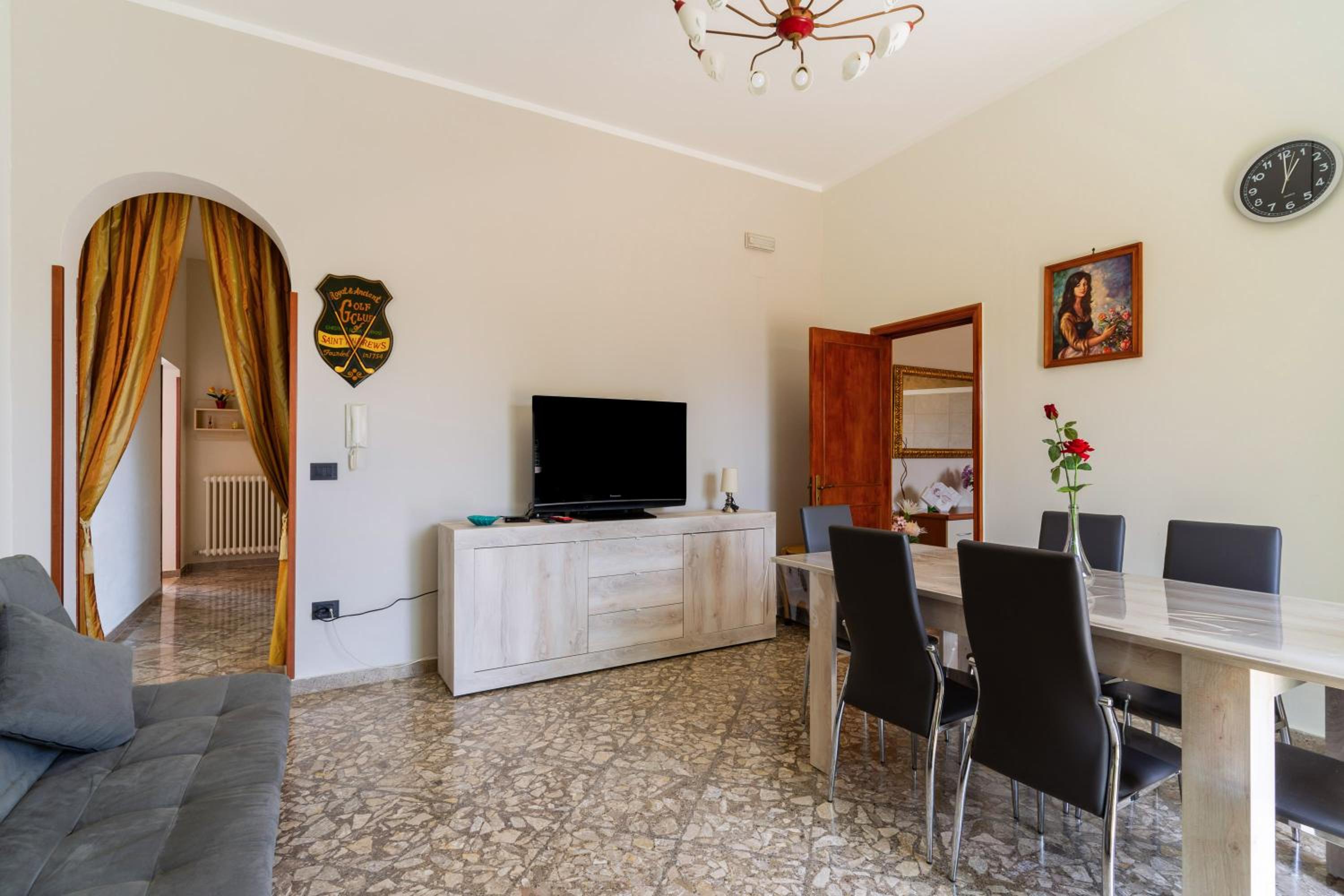 Two-Bedroom Deluxe Apartment with Garden View photo 1
