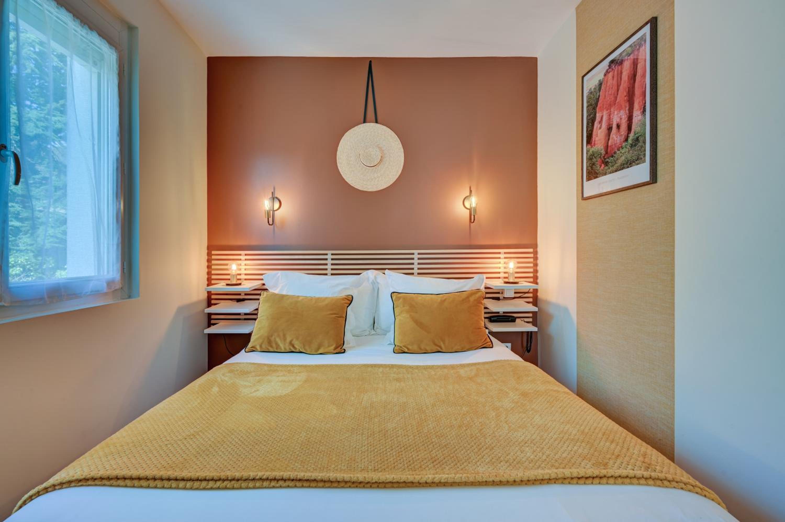 Double Room with Hot Tub - Photo 1