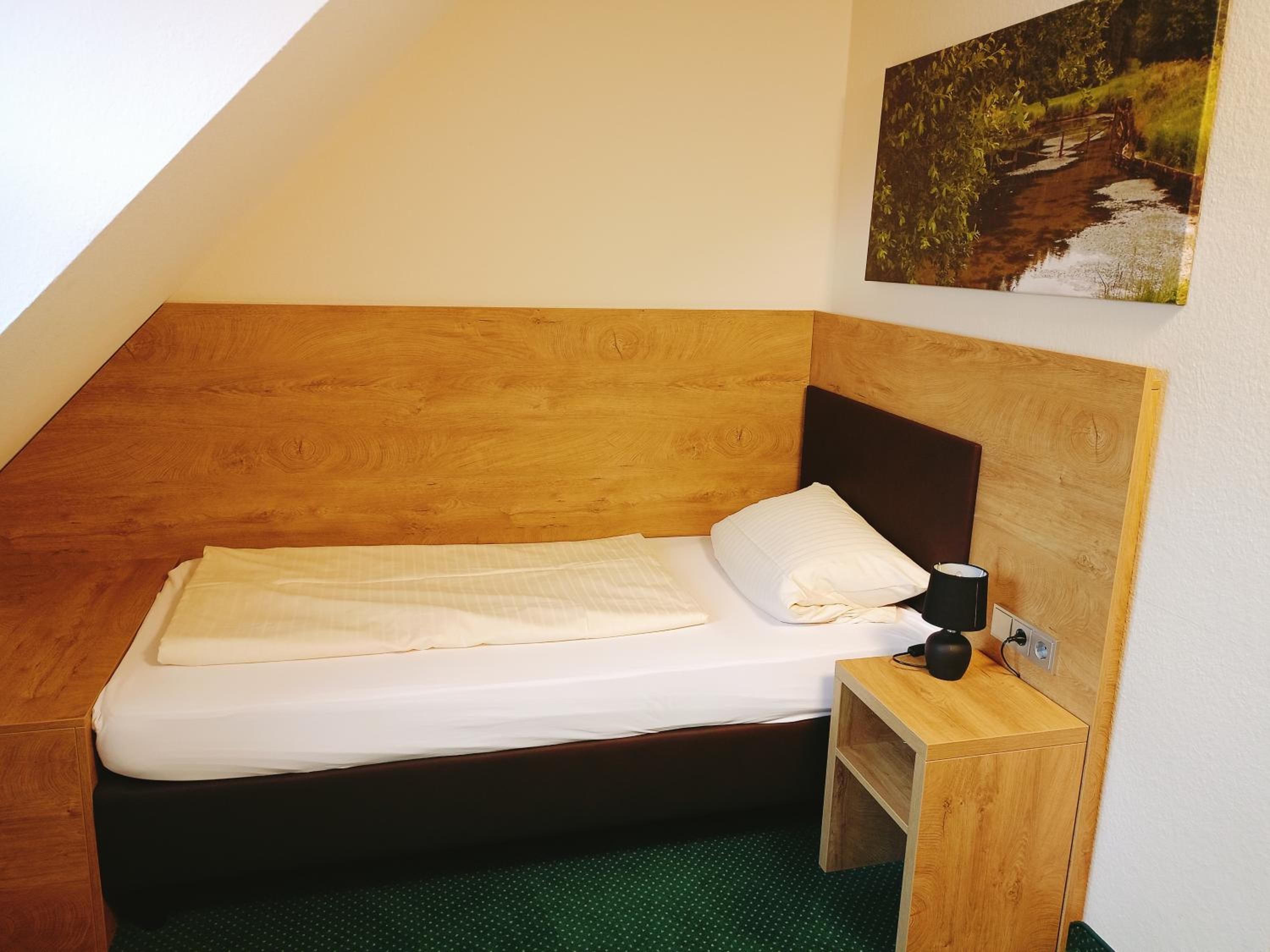 Standard Twin Room photo 2