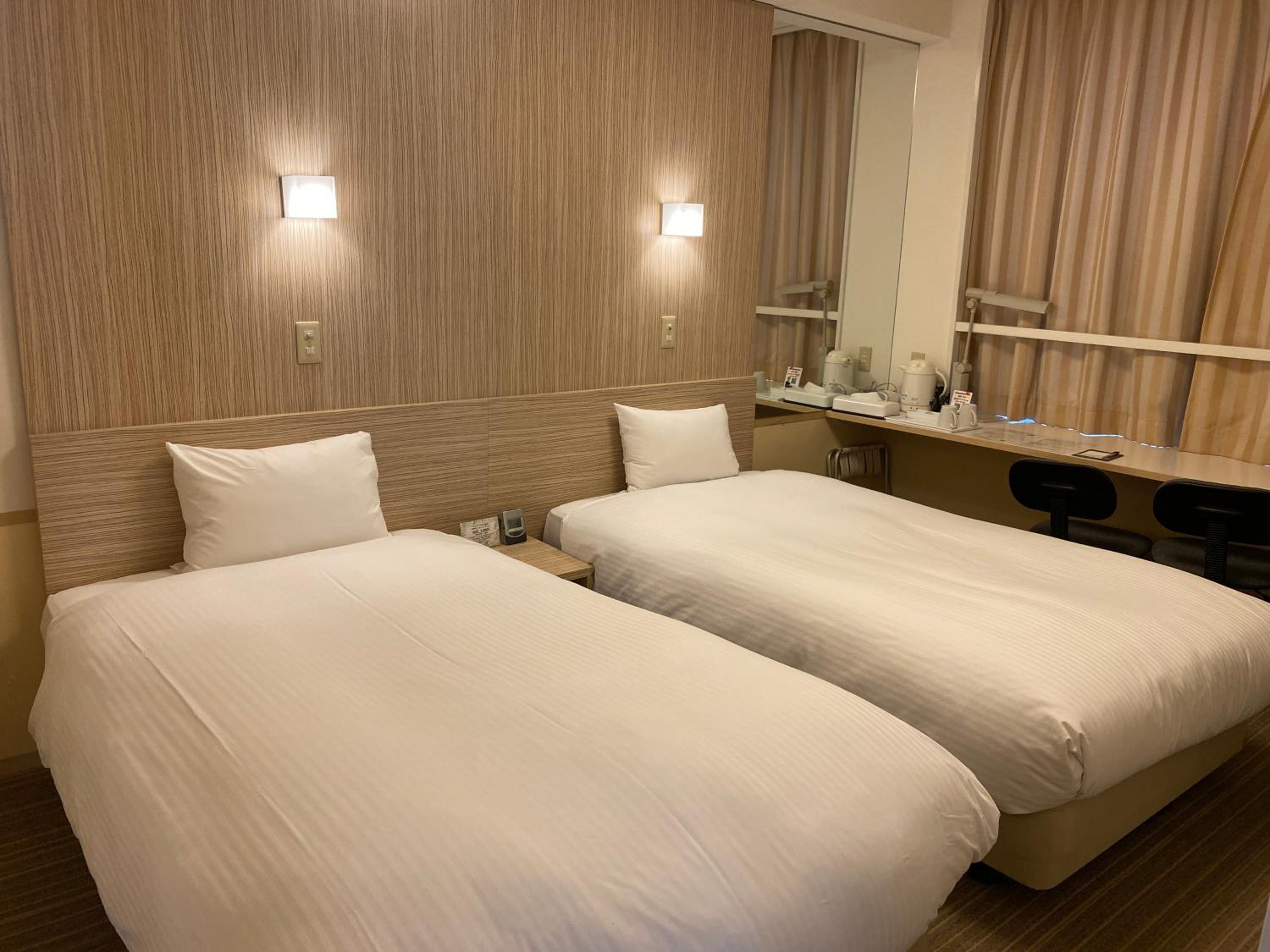 Twin Room - Non-Smoking