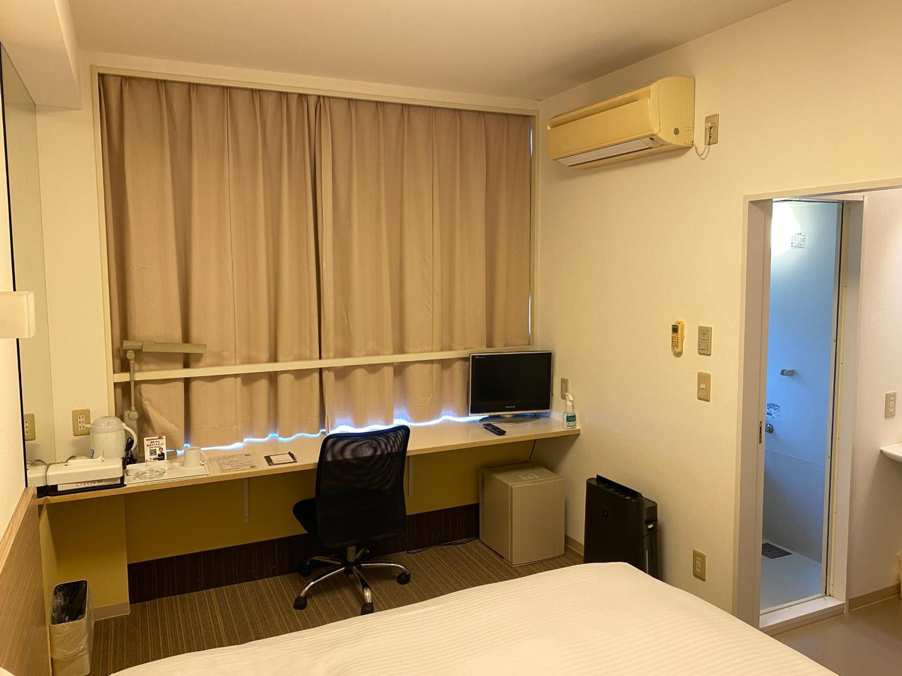 Double Room - Non-Smoking  photo 3