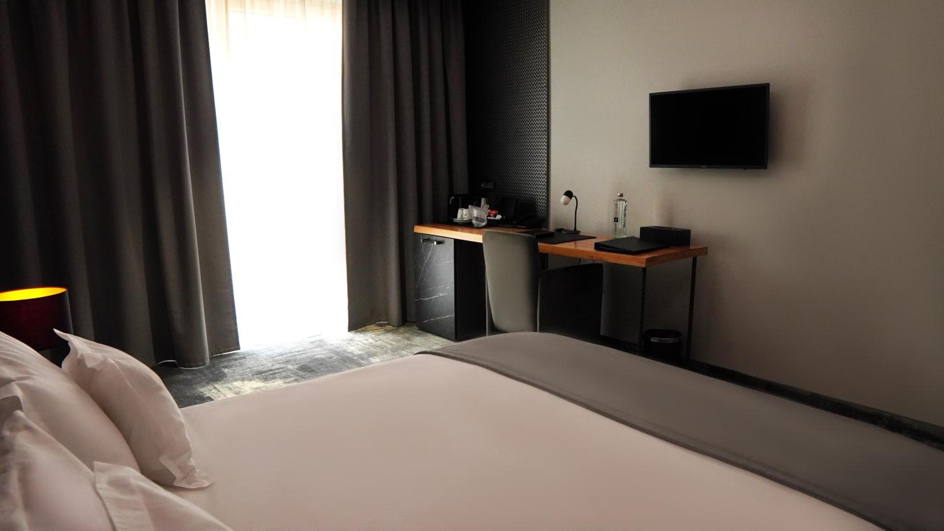 Budget Double Room - Photo 3