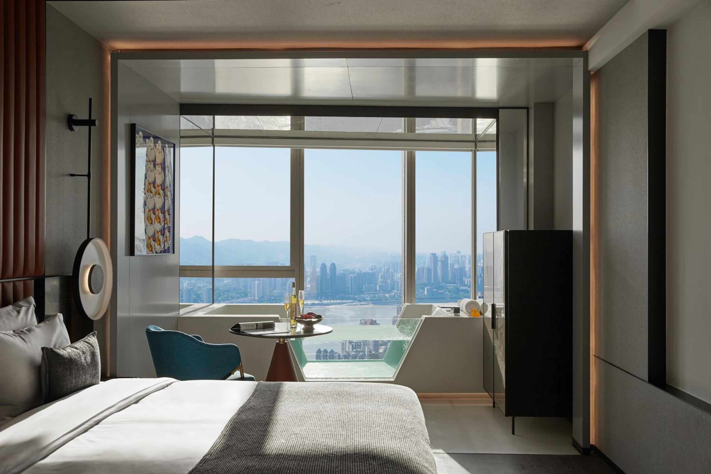 180° River-view King Room-Oversize Bathtub photo 2