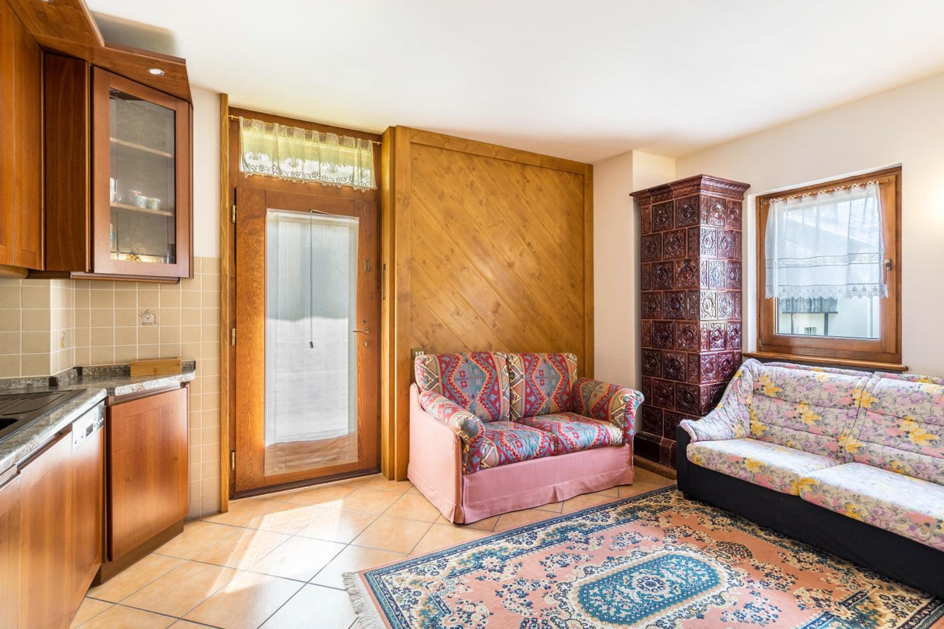 Two-Bedroom Deluxe Apartment with Balcony