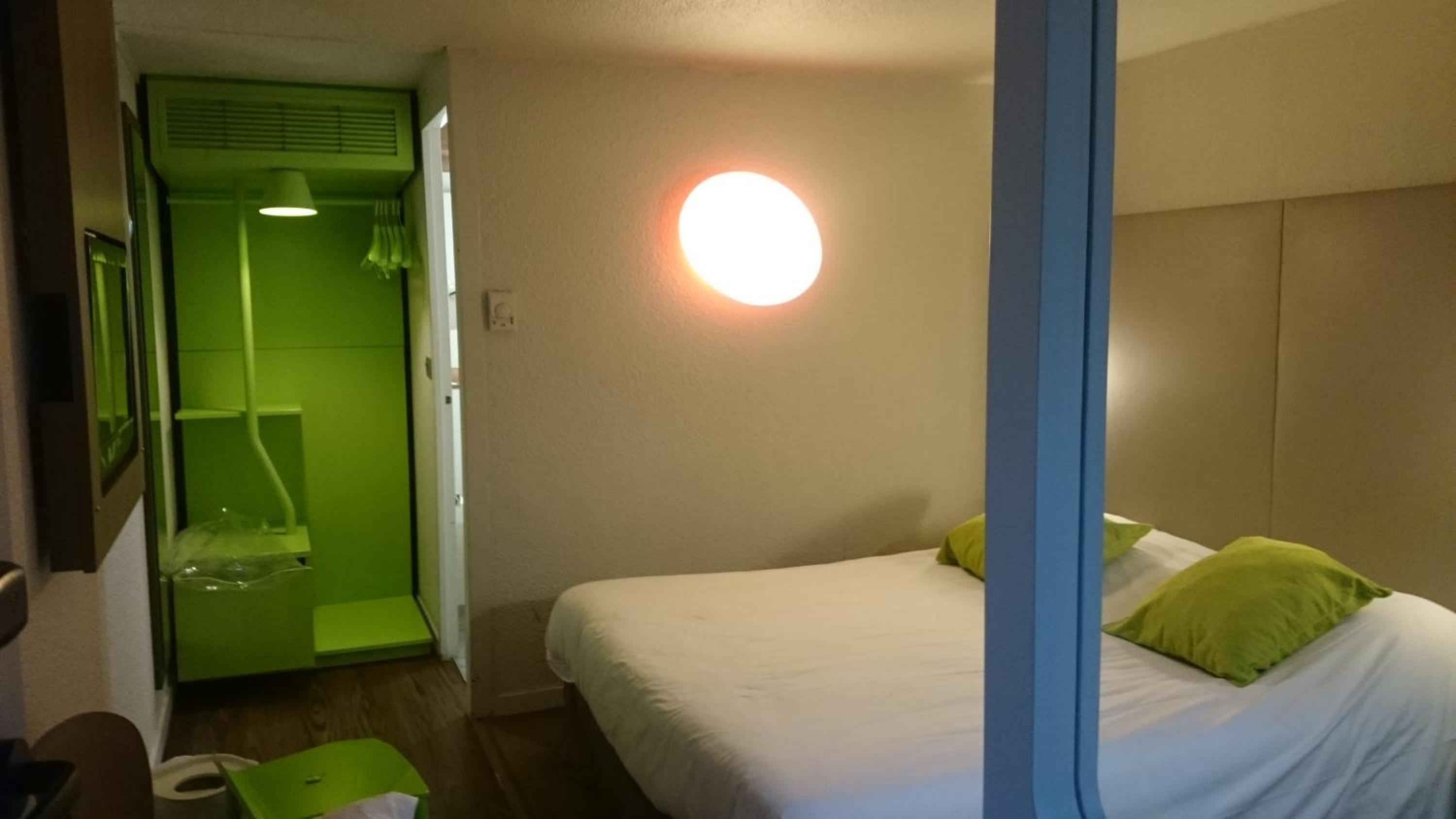 Standard Double Room - Photo 3