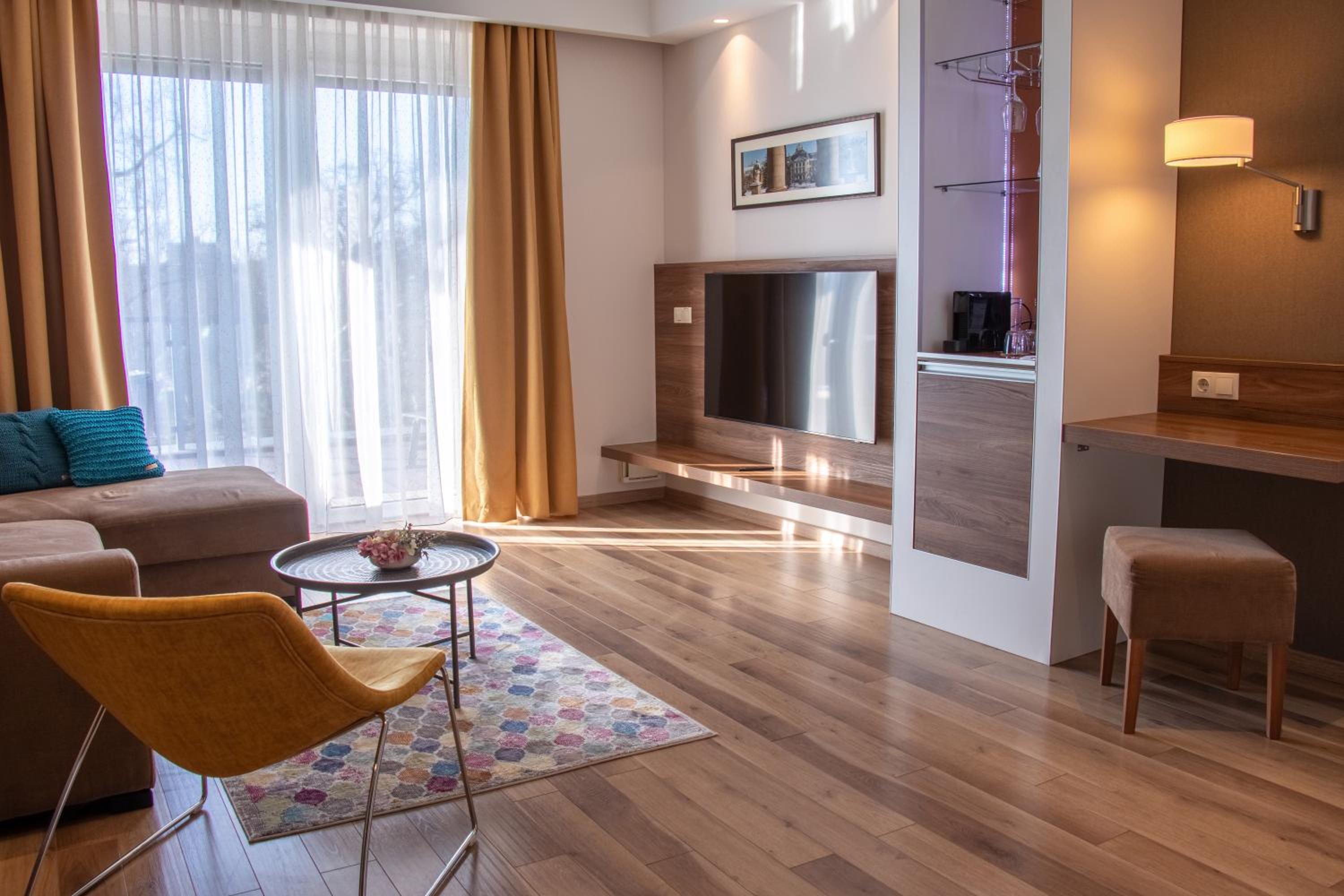 Suite with Garden View - Photo 1