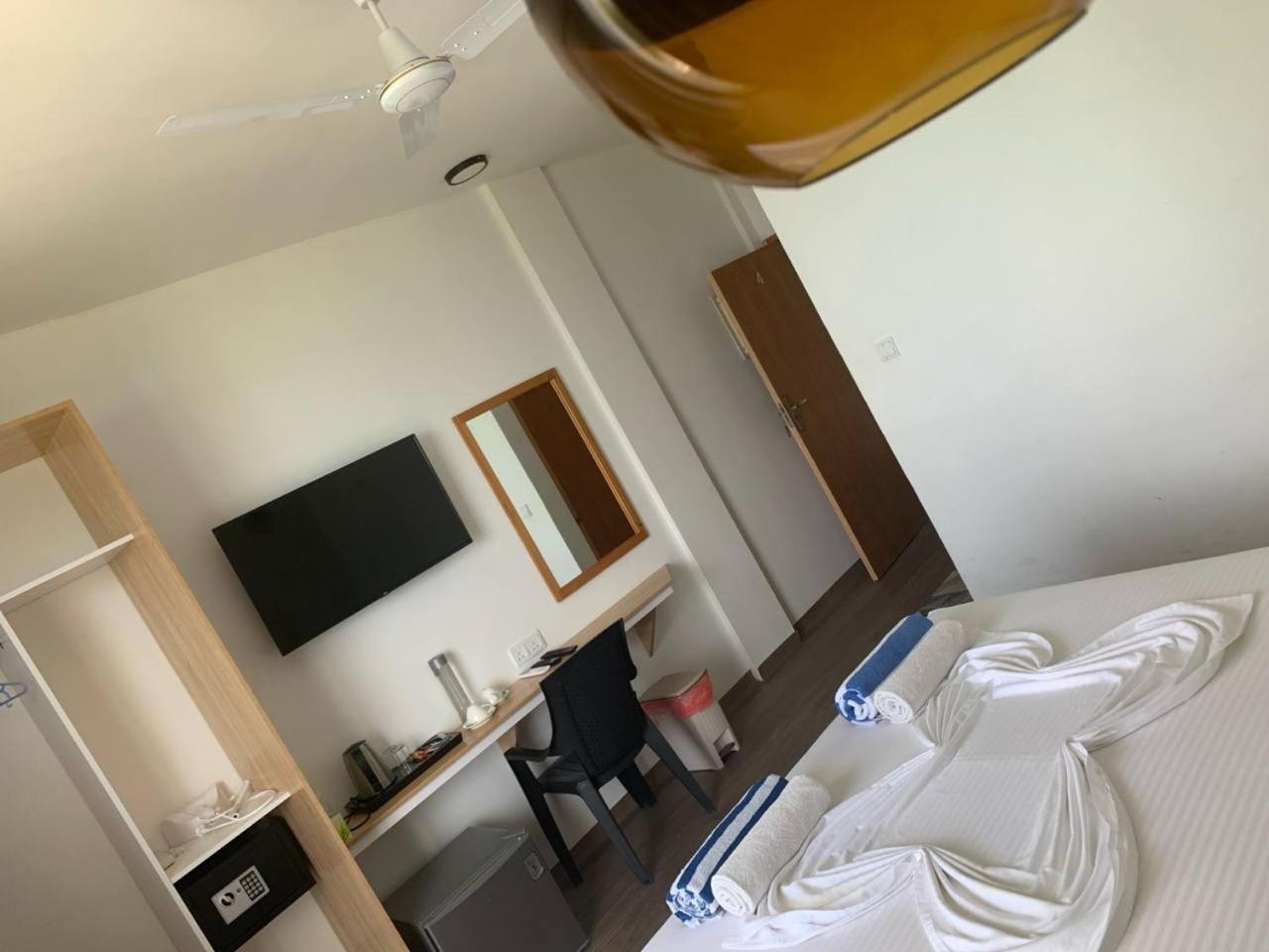 Deluxe Single Room with City View photo 1