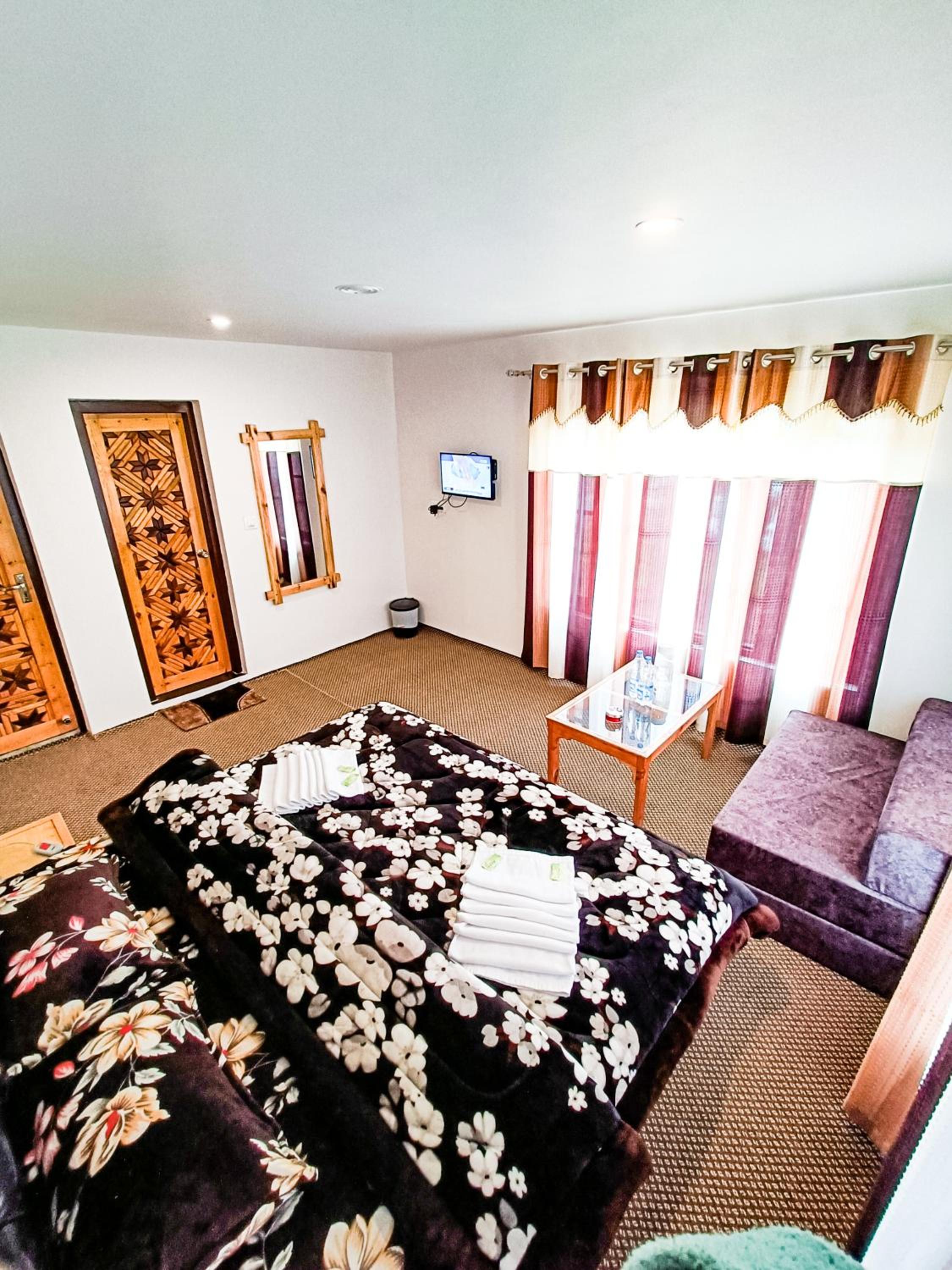 Deluxe Double Room photo 2