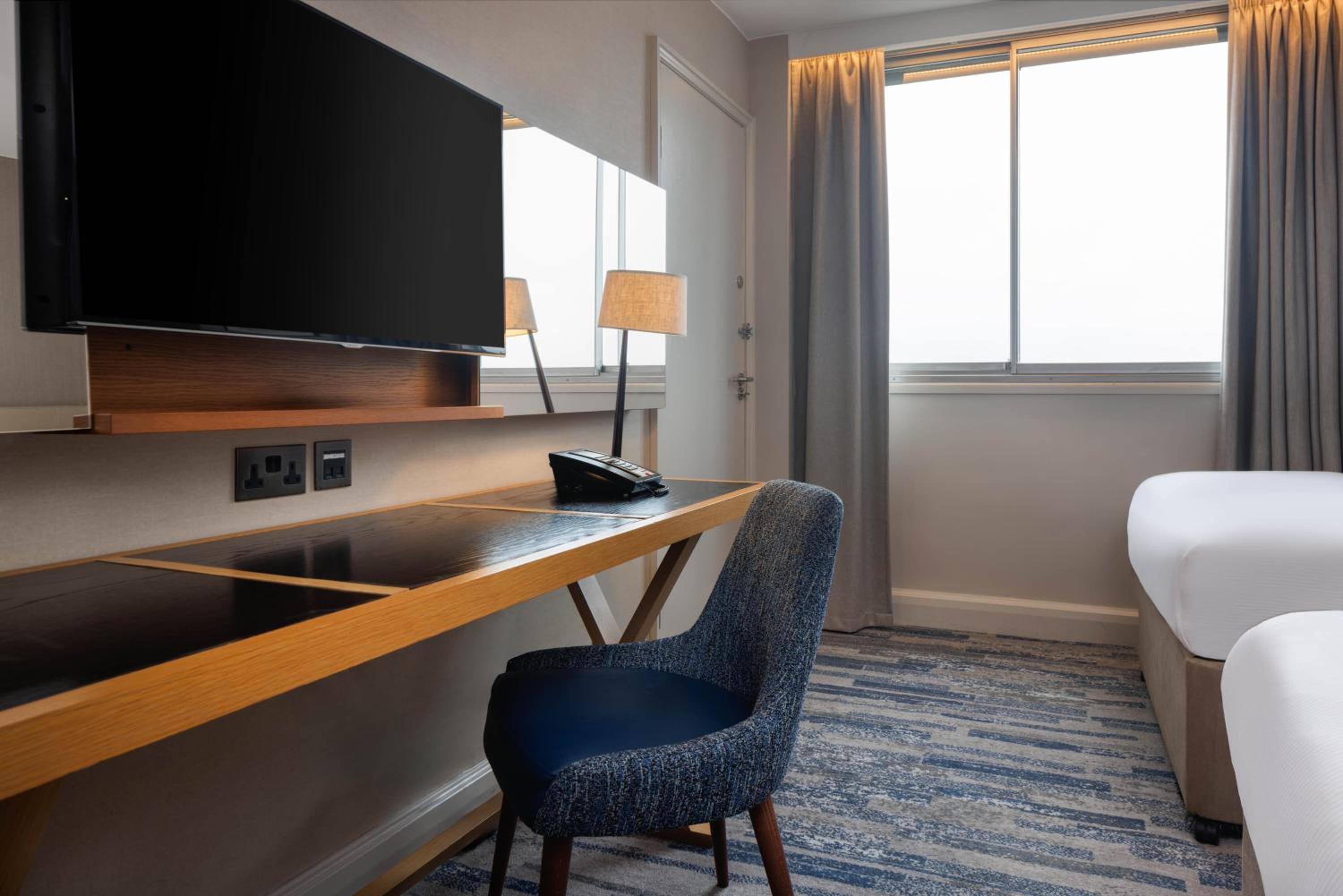 Twin Room - Photo 2