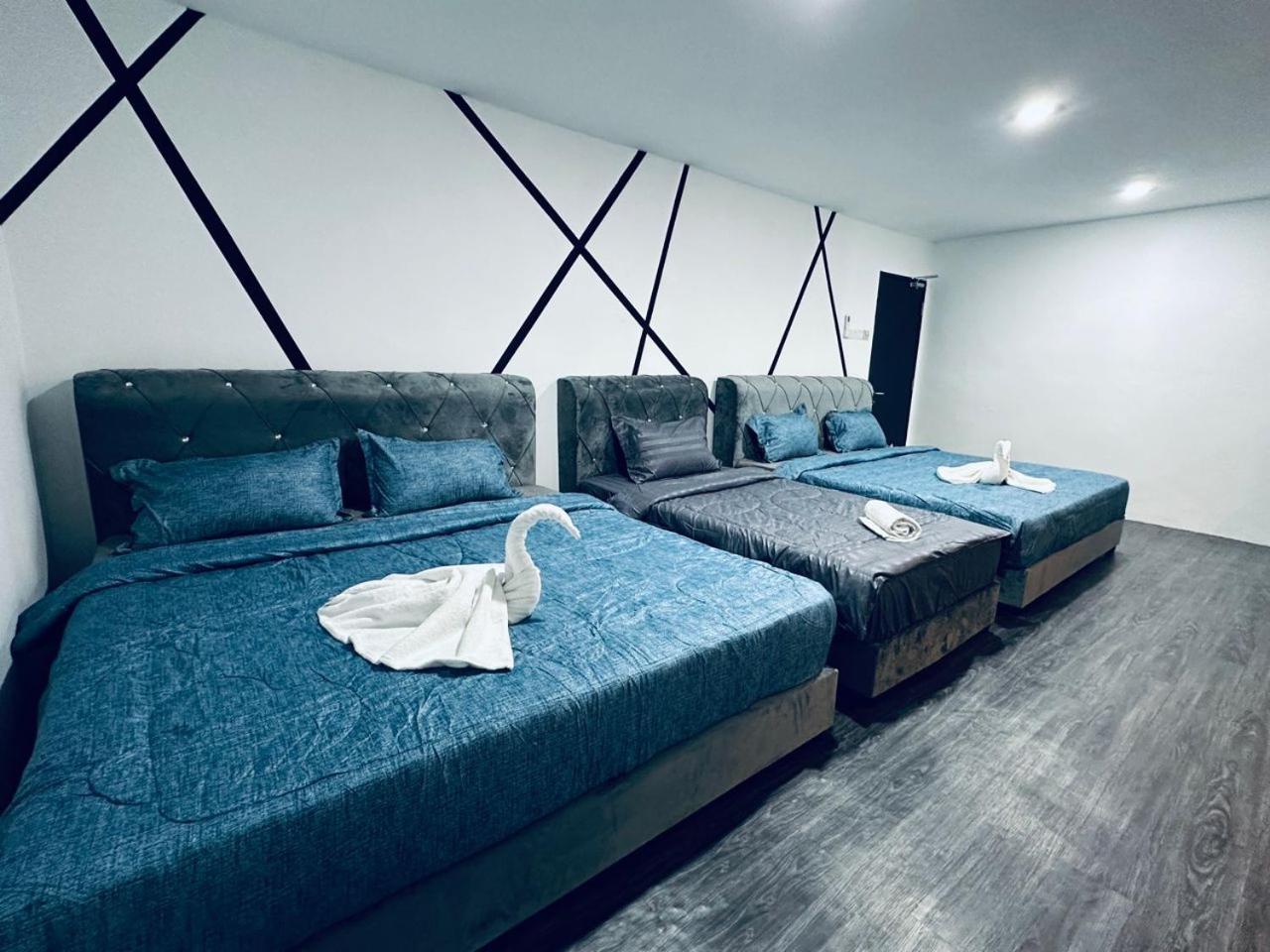 Deluxe Family Room