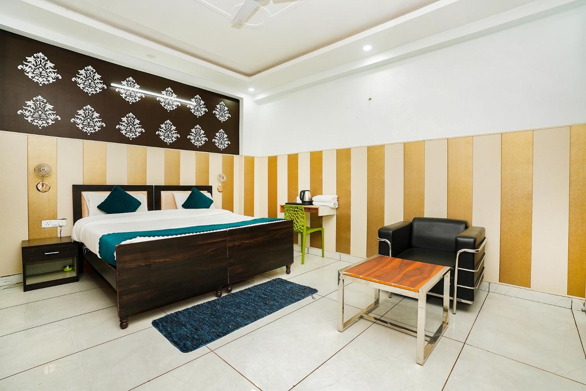 Deluxe Room - Photo 1