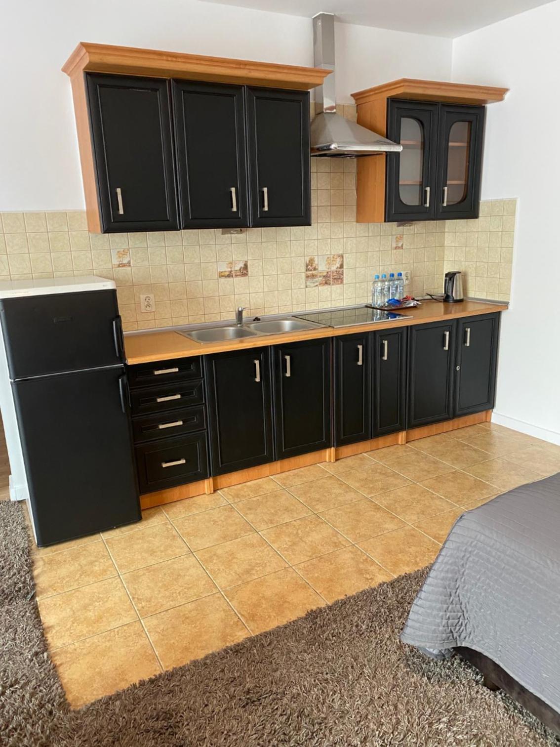 Studio (3 Adults) - Photo 2