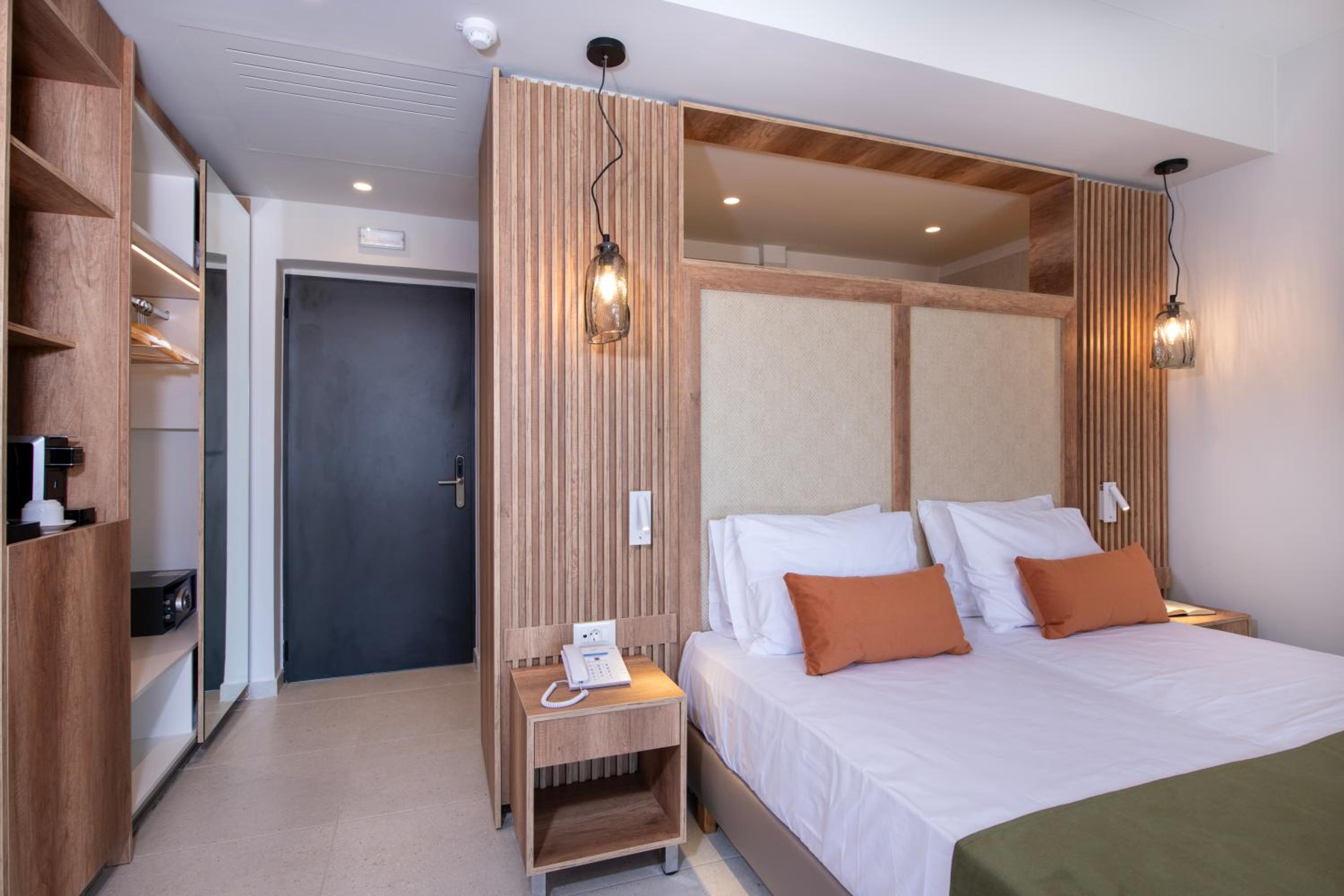 Superior Double Room with Individual Pool - Photo 4