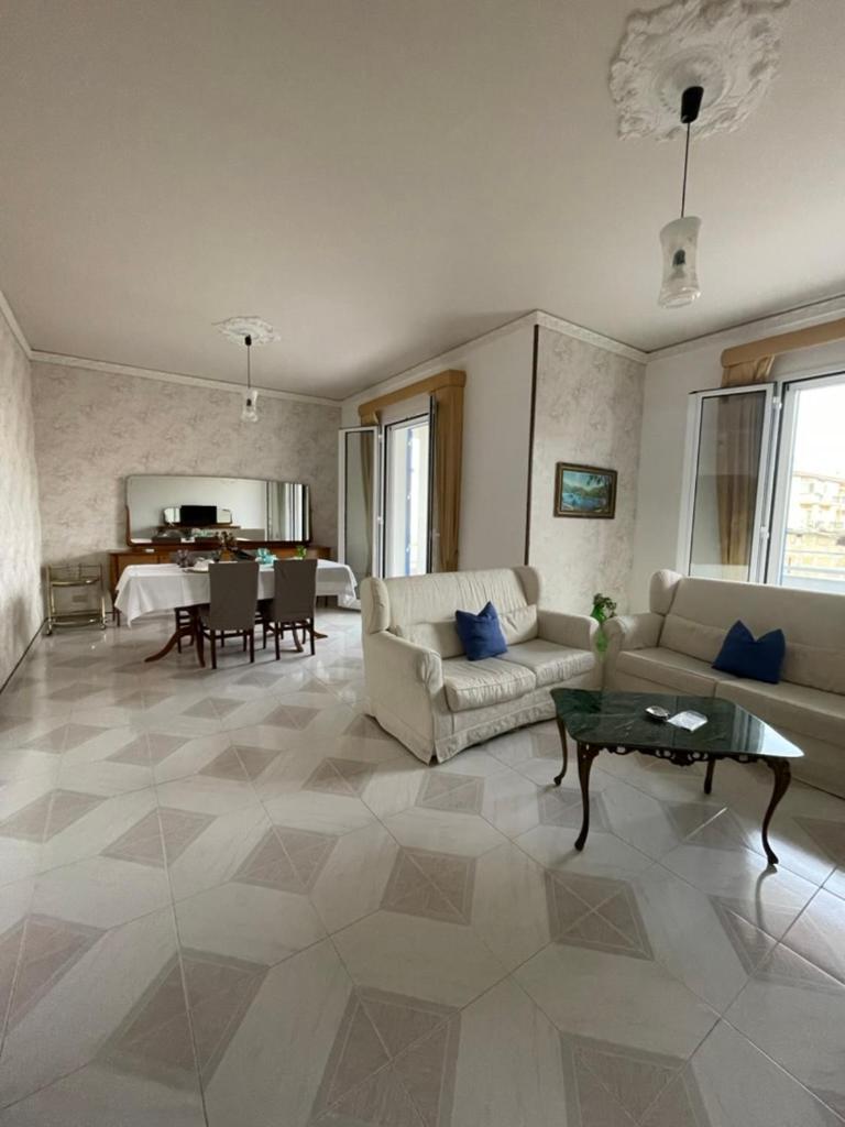 Three-Bedroom Apartment with Sea View photo 1