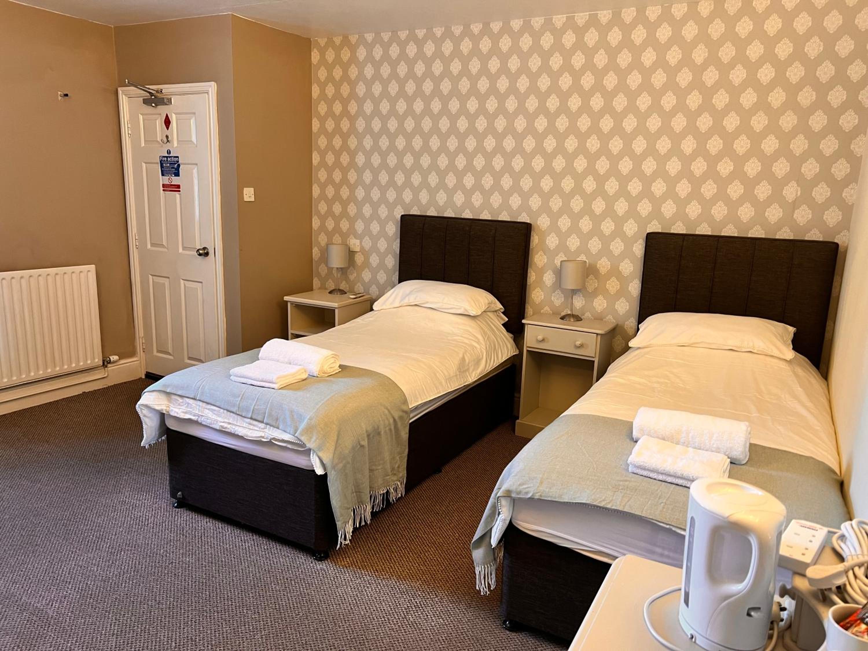 Standard Twin Room photo 3