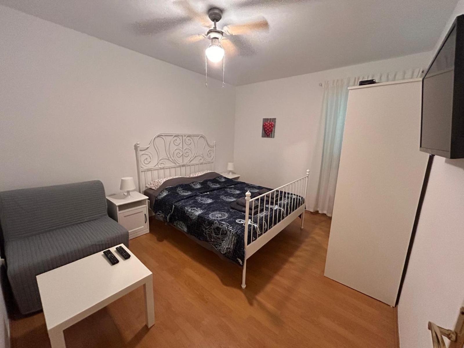 Two-Bedroom Apartment with Terrace photo 2