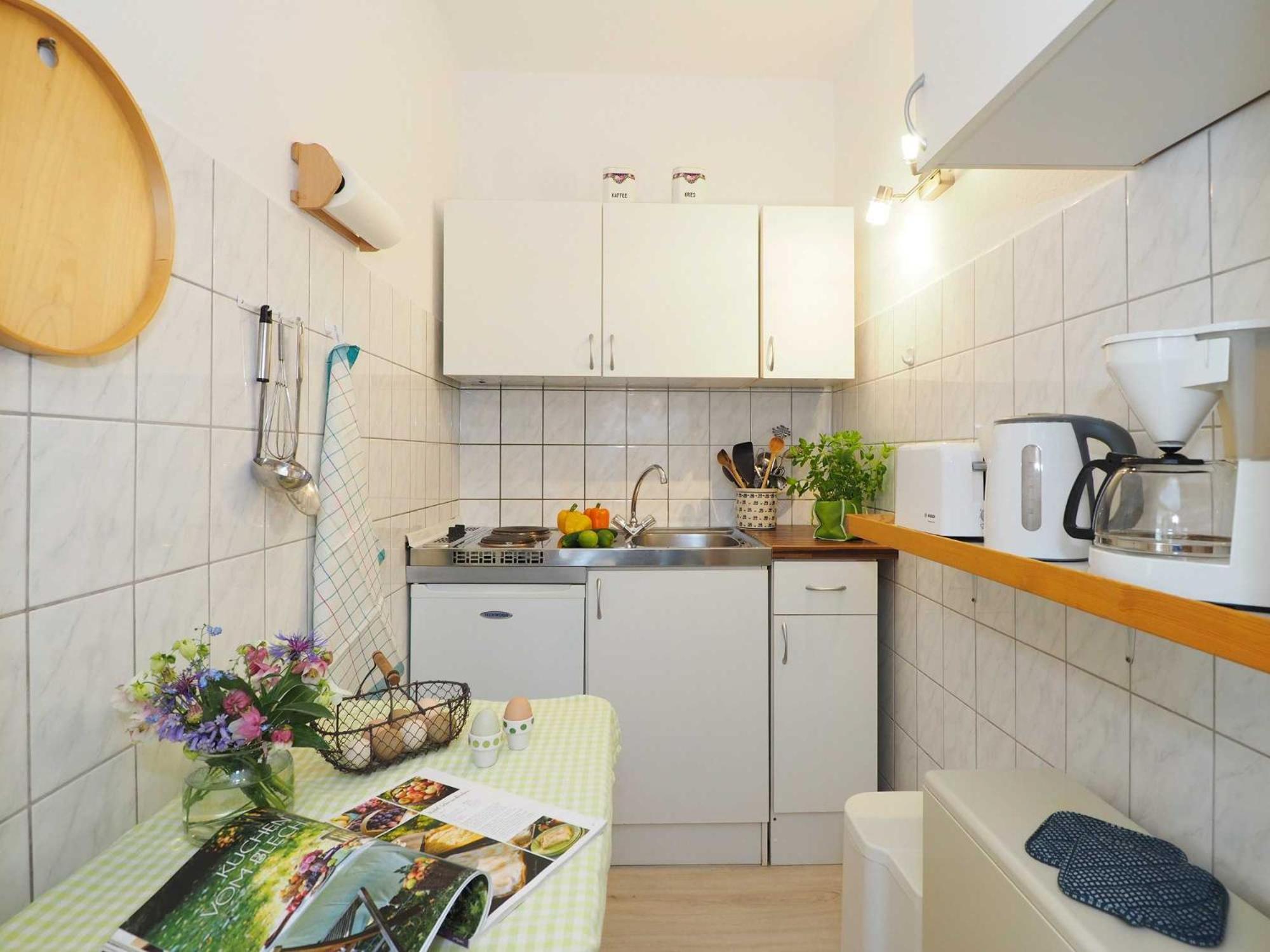 One-Bedroom Apartment with Shower photo 2