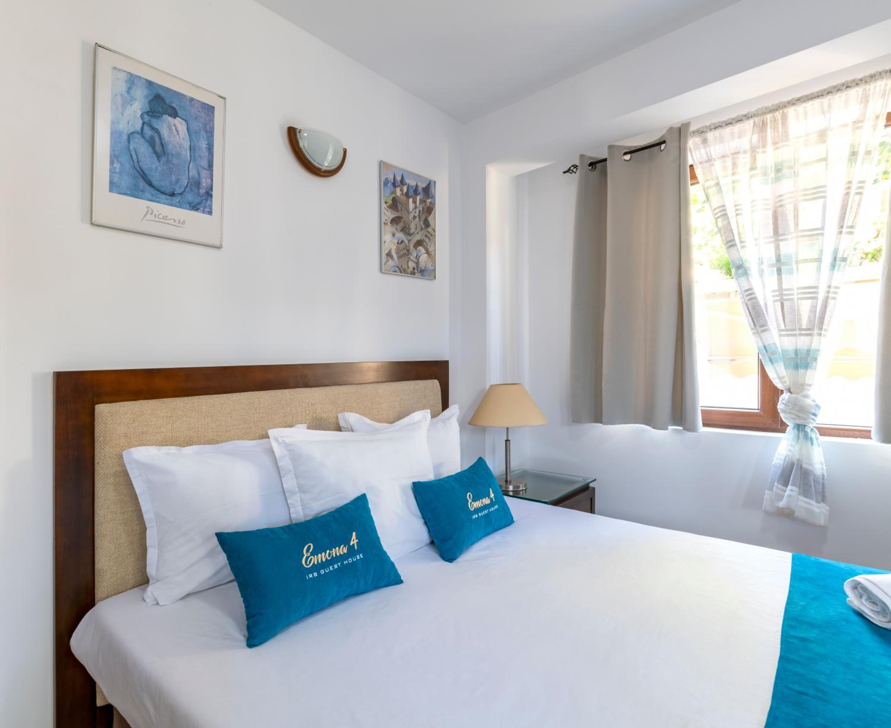 Deluxe Triple Room photo 3