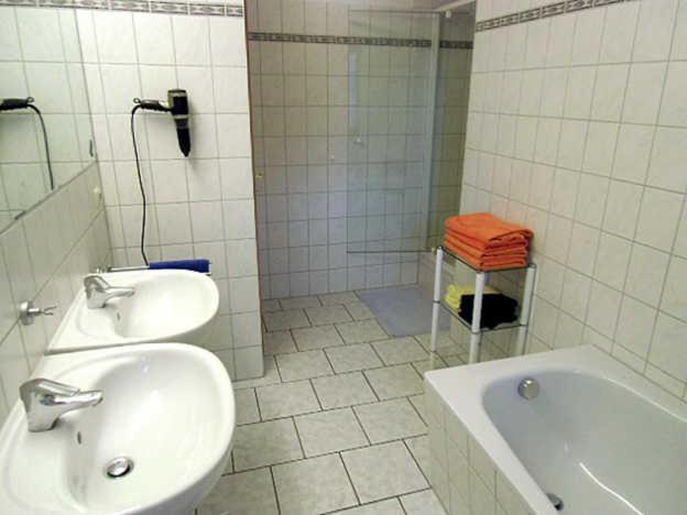 Two-Bedroom Apartment with Terrace photo 3