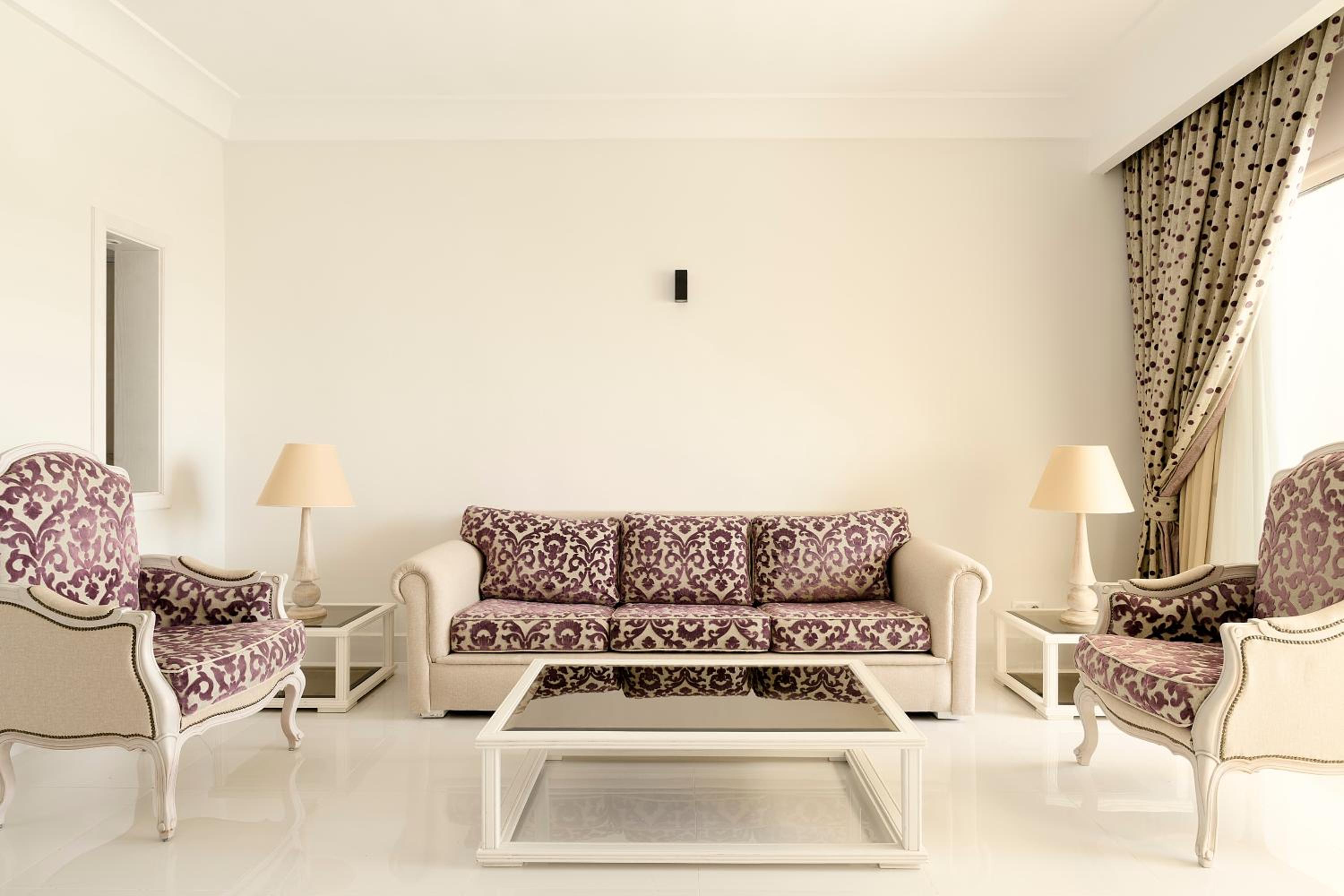 Suite with Garden View