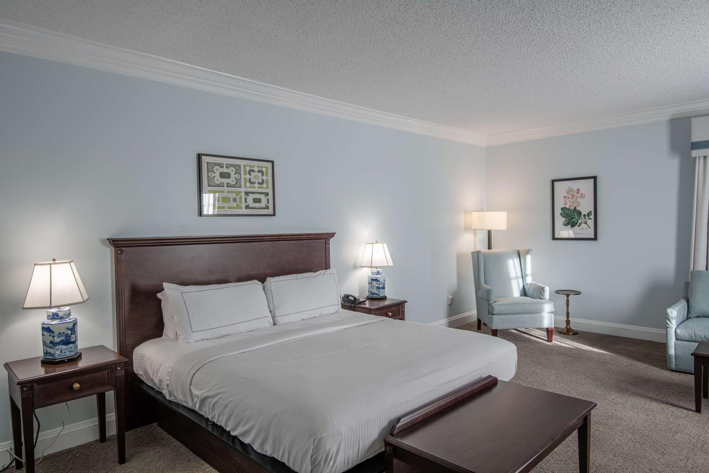 Corner King Room - Photo 4