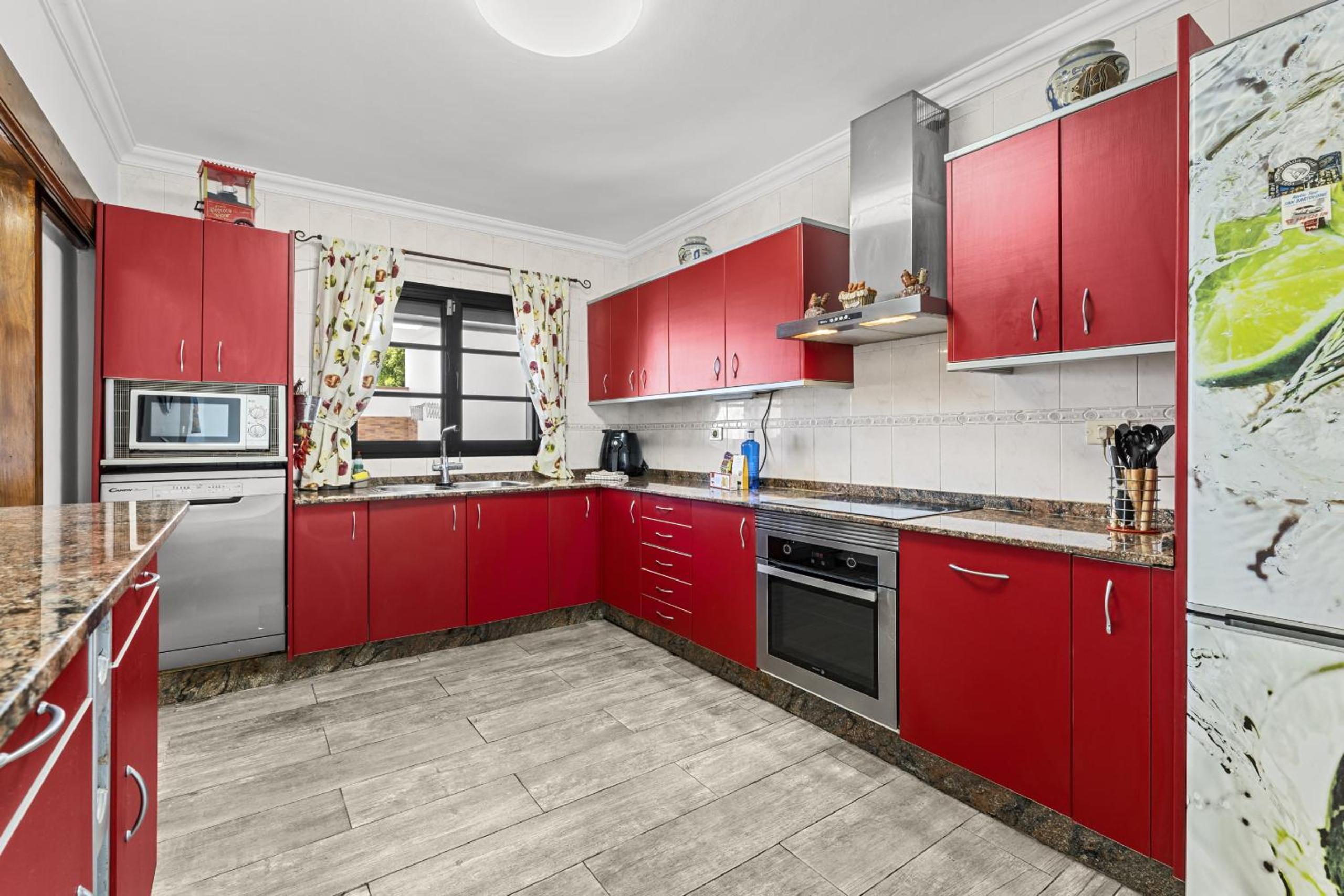Apartment - Ground Floor photo 2