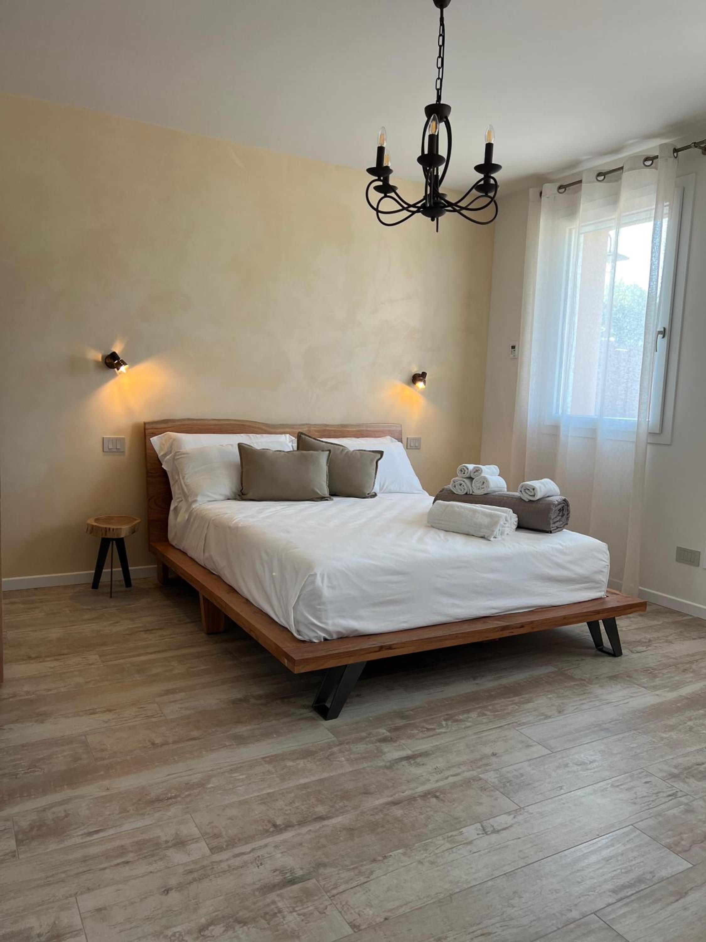 Large Double Room photo 1