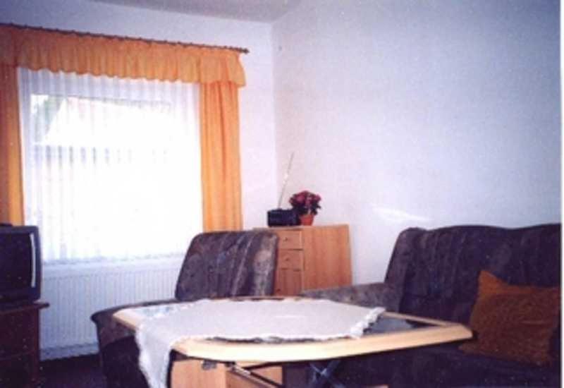 One-Bedroom Apartment with Shower photo 1