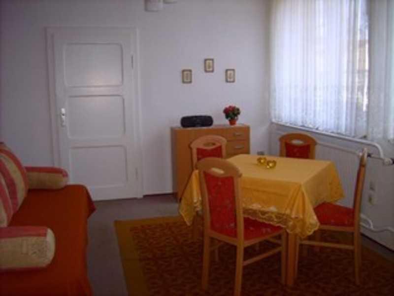 Apartment with Shower photo 3