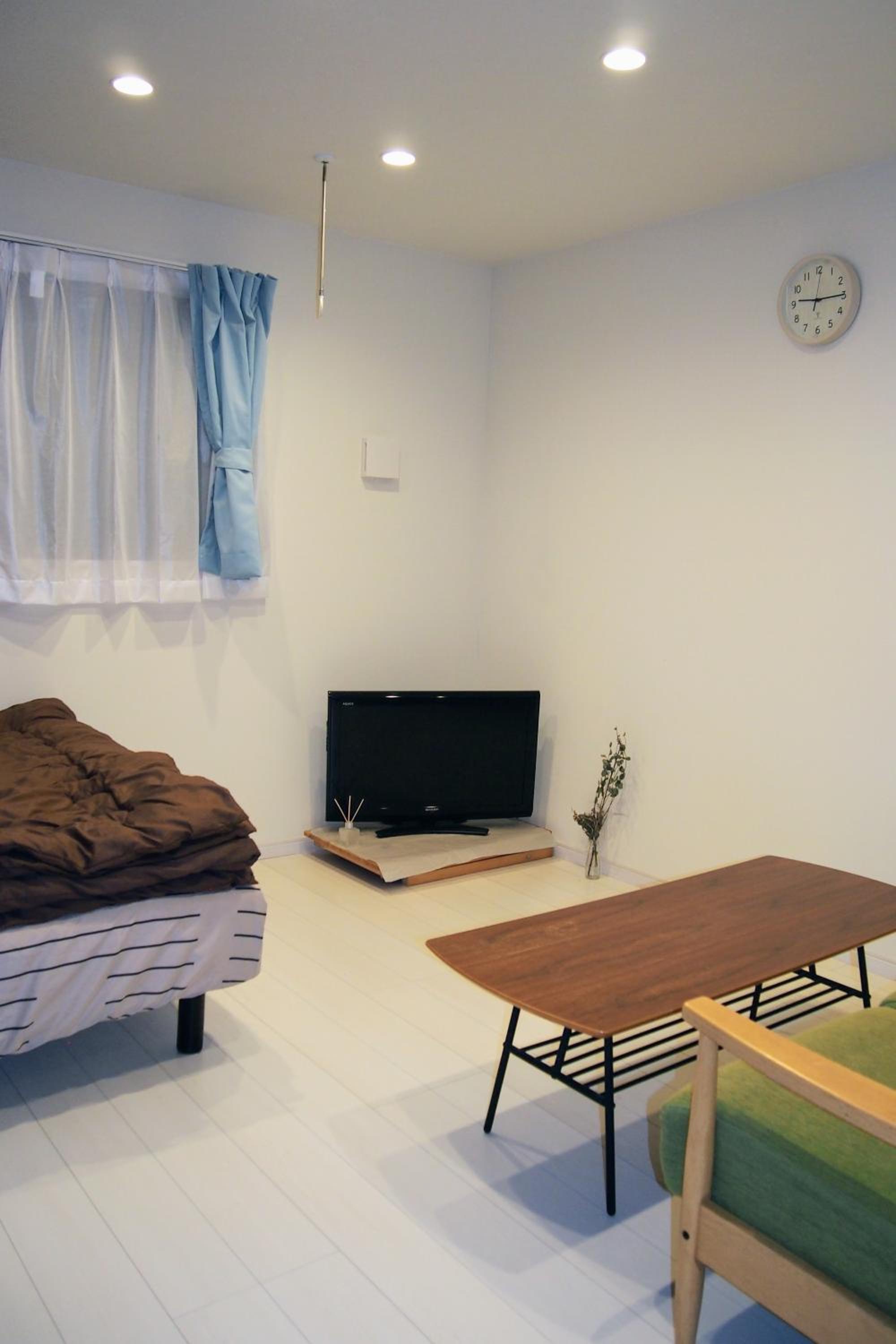 One-Bedroom Apartment photo 2