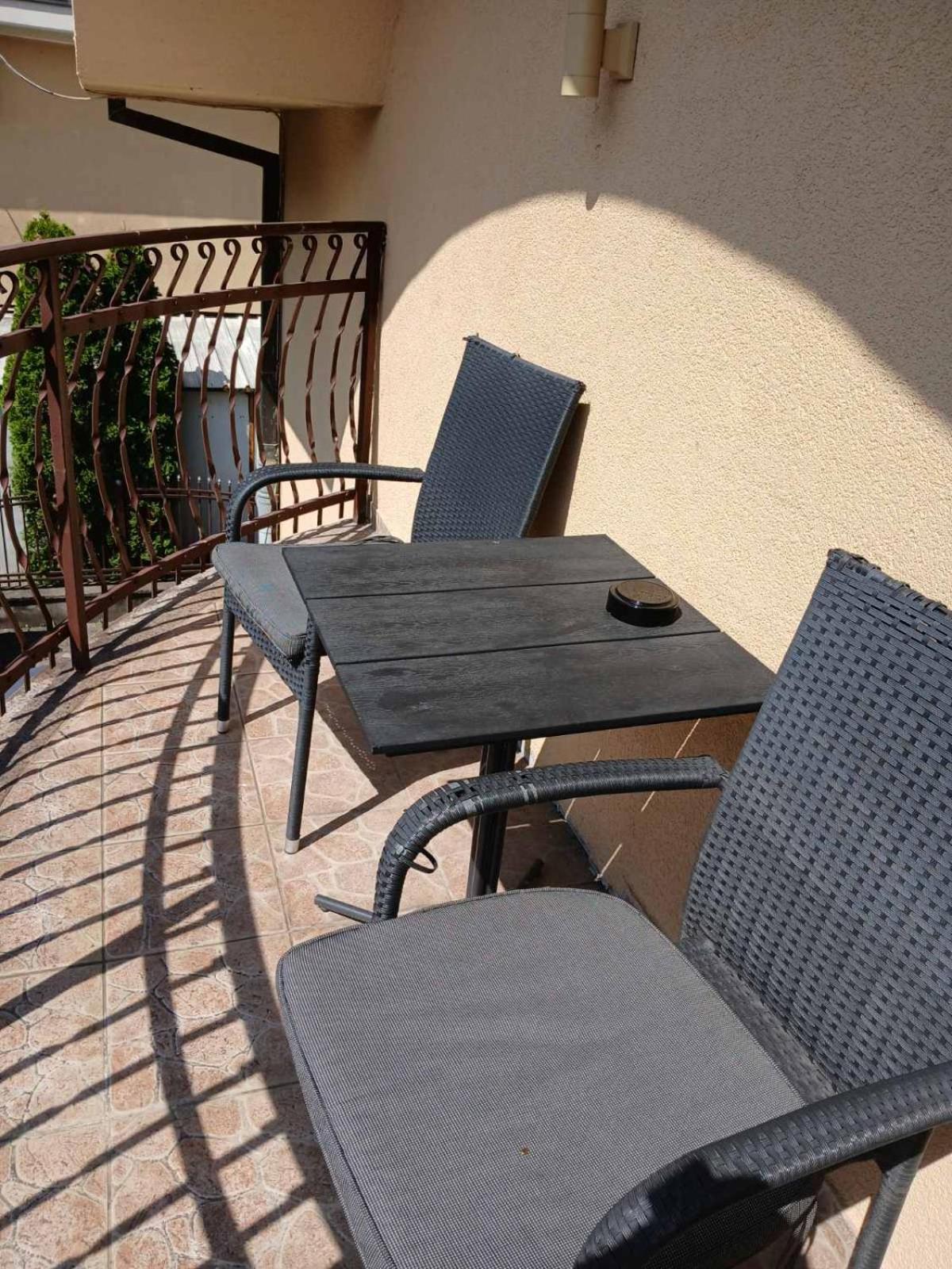 King Room with Balcony - Photo 15