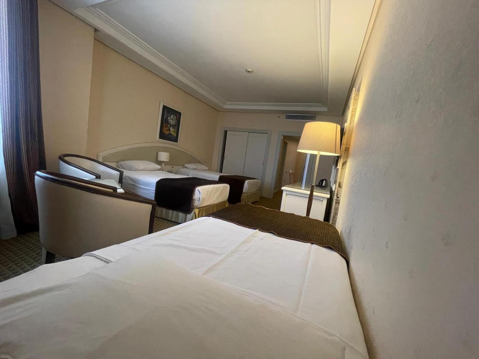 Quarto Triplo Padrão com Vista para o Mar