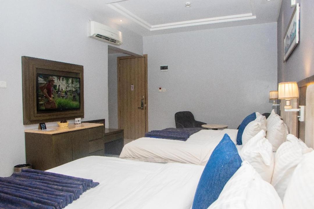 Double Or Twin Room With Extra Bed