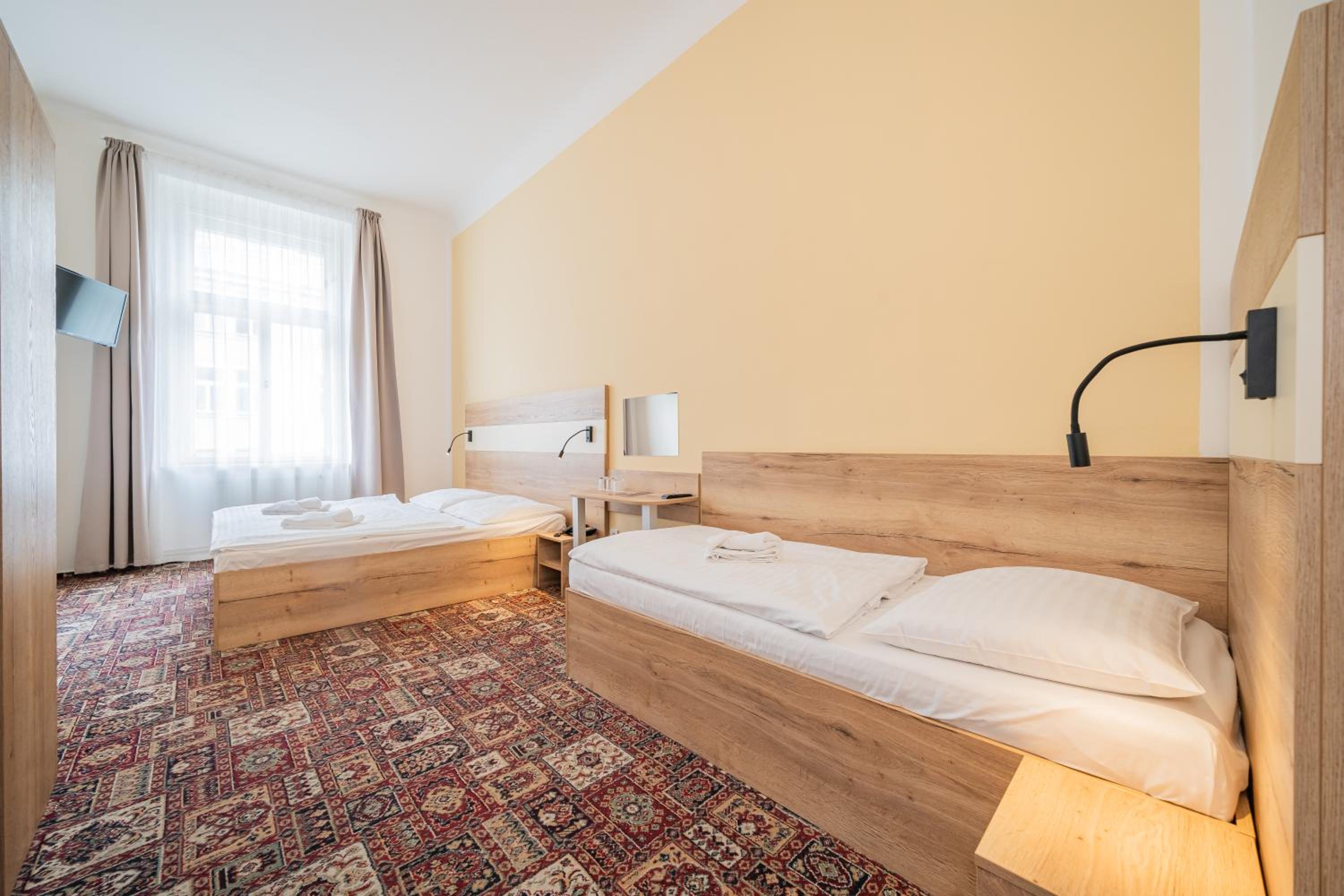 מלון סיטי סנטר פראג — Standard Quadruple Room