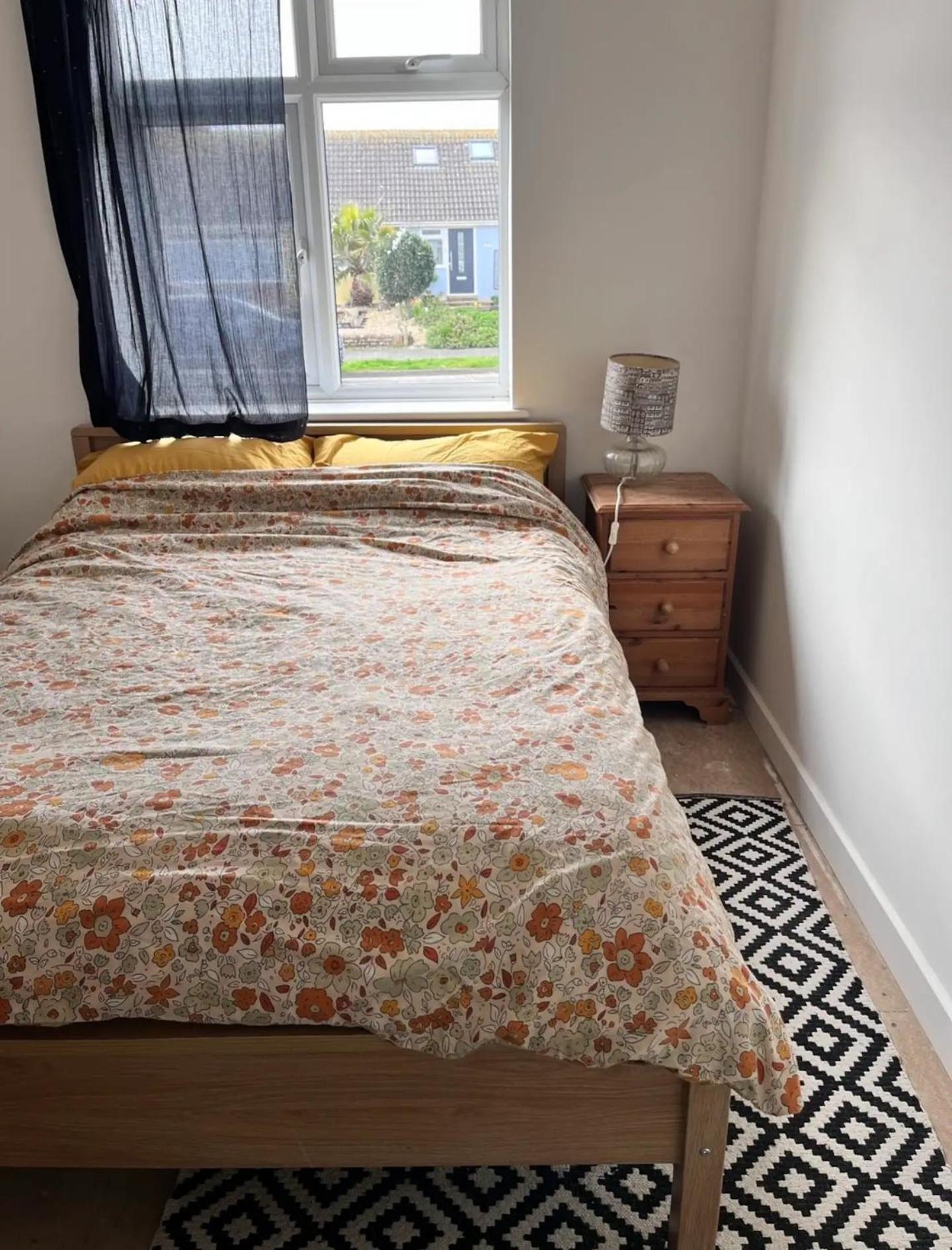 Three-Bedroom House photo 1