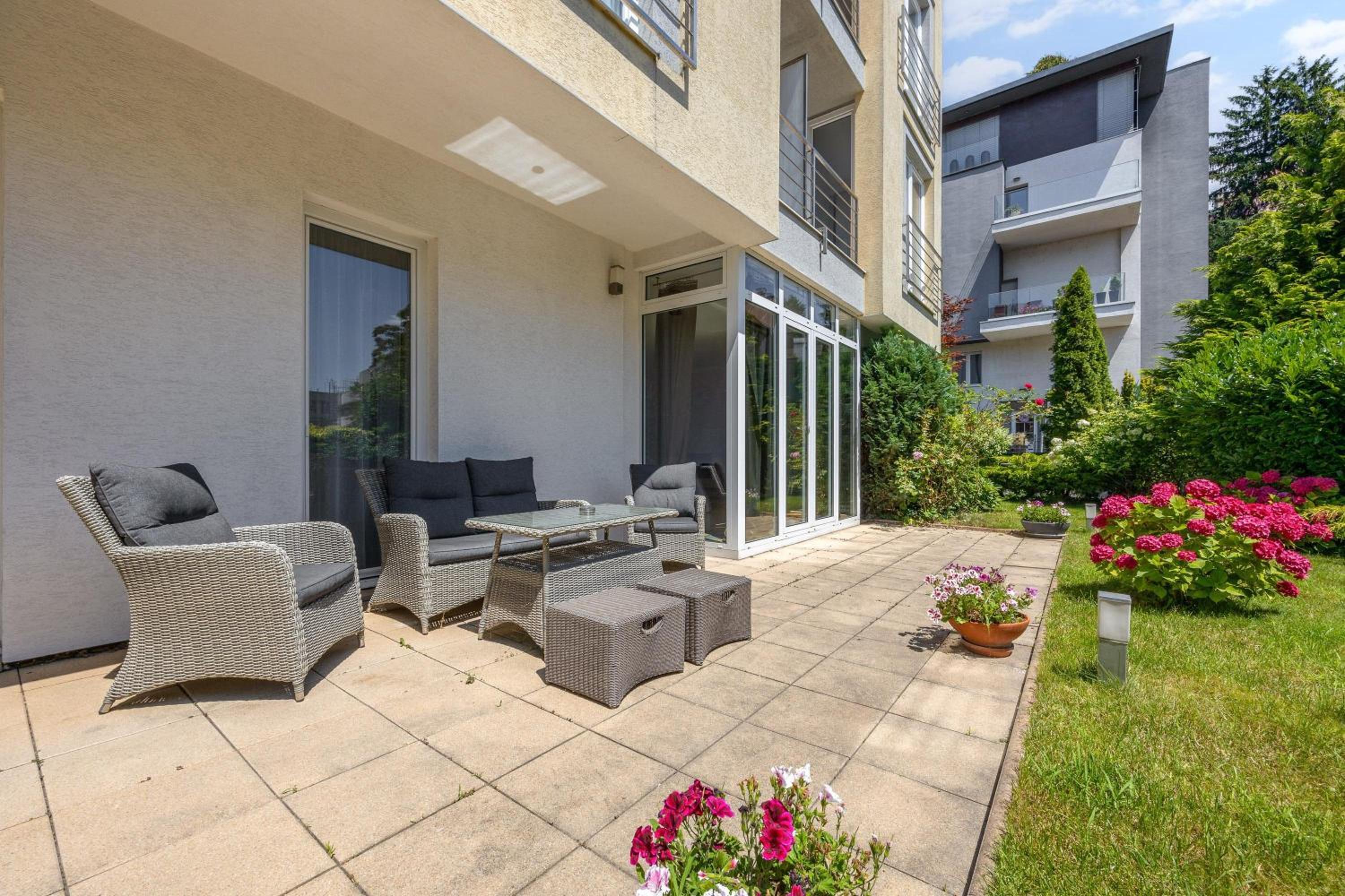 Balcony & Terrace