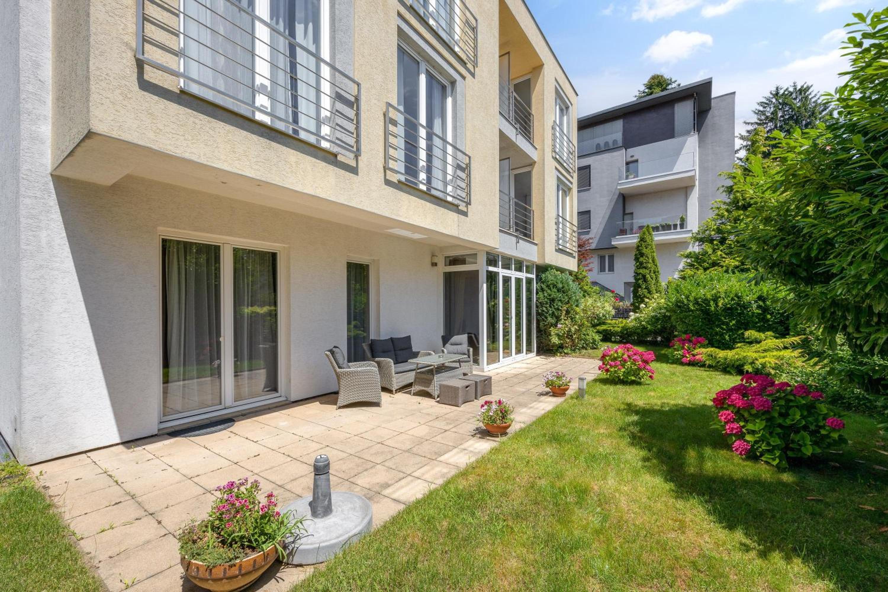 Balcony & Terrace