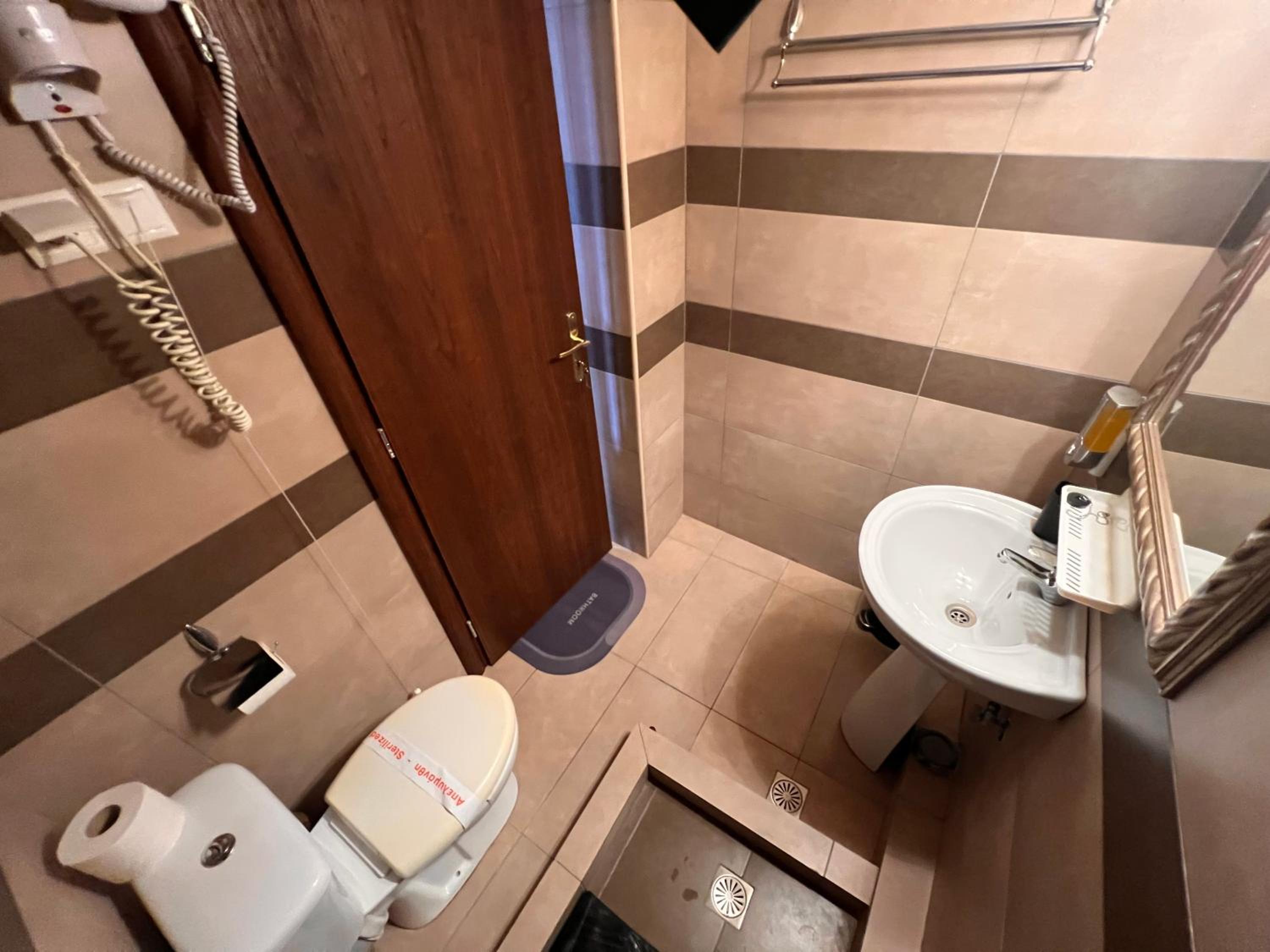 Budget Double Room photo 3