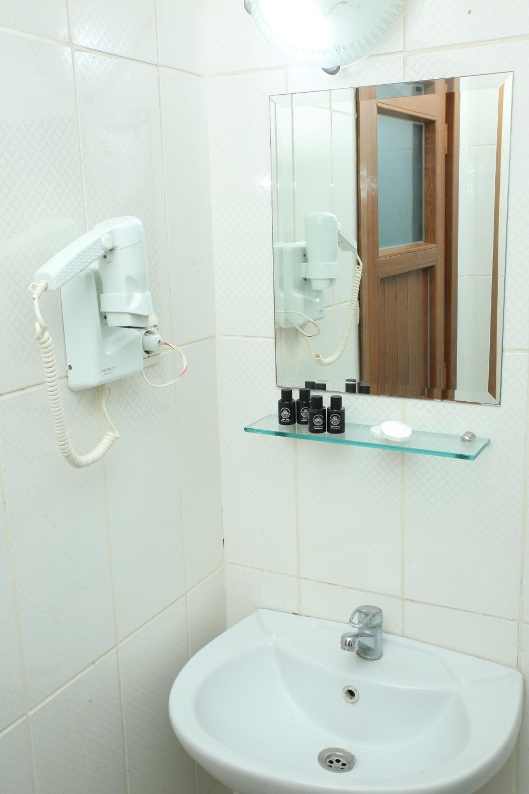 Deluxe Double Or Twin Room photo 3