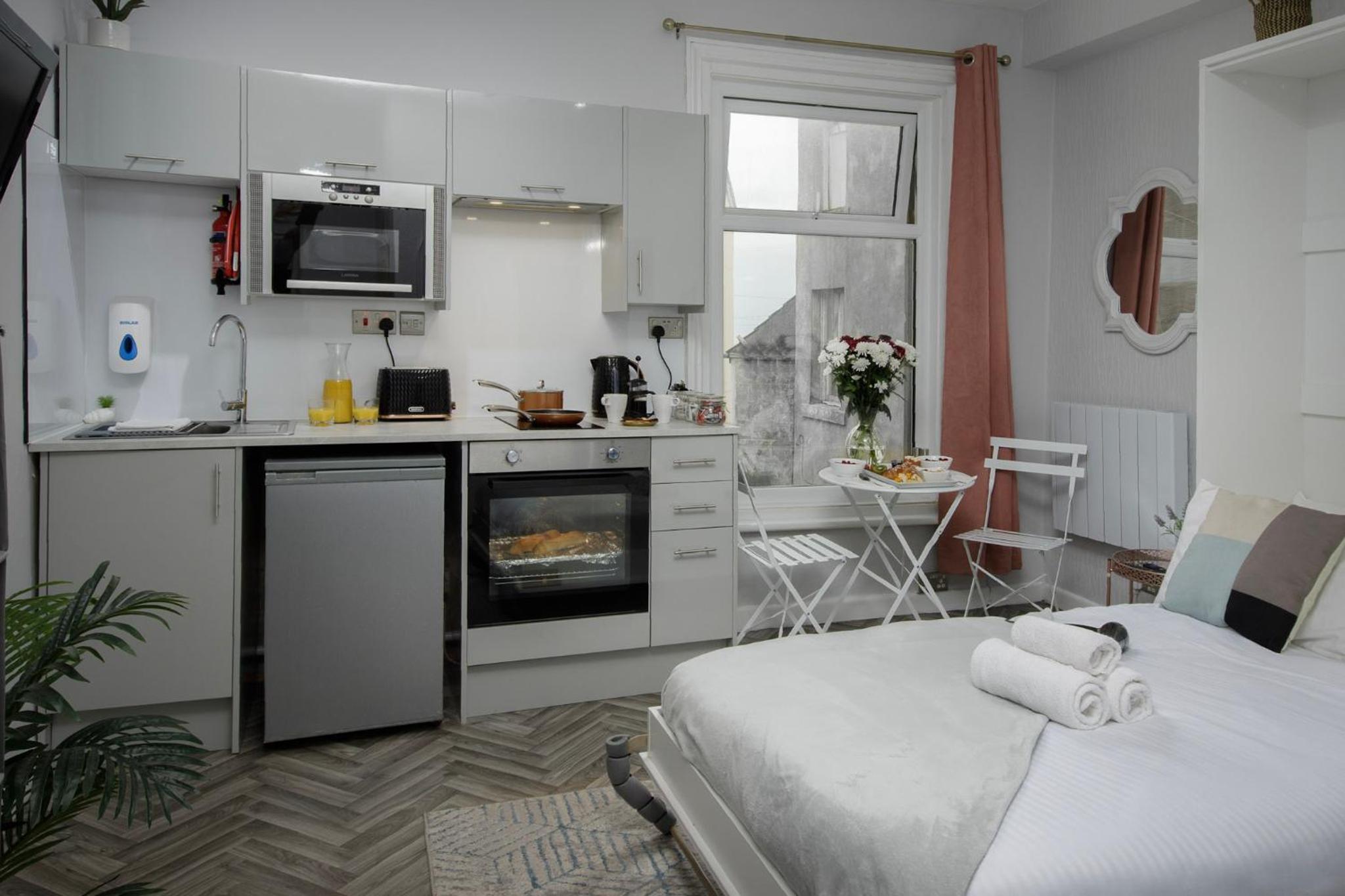Deluxe Double Studio - Photo 9