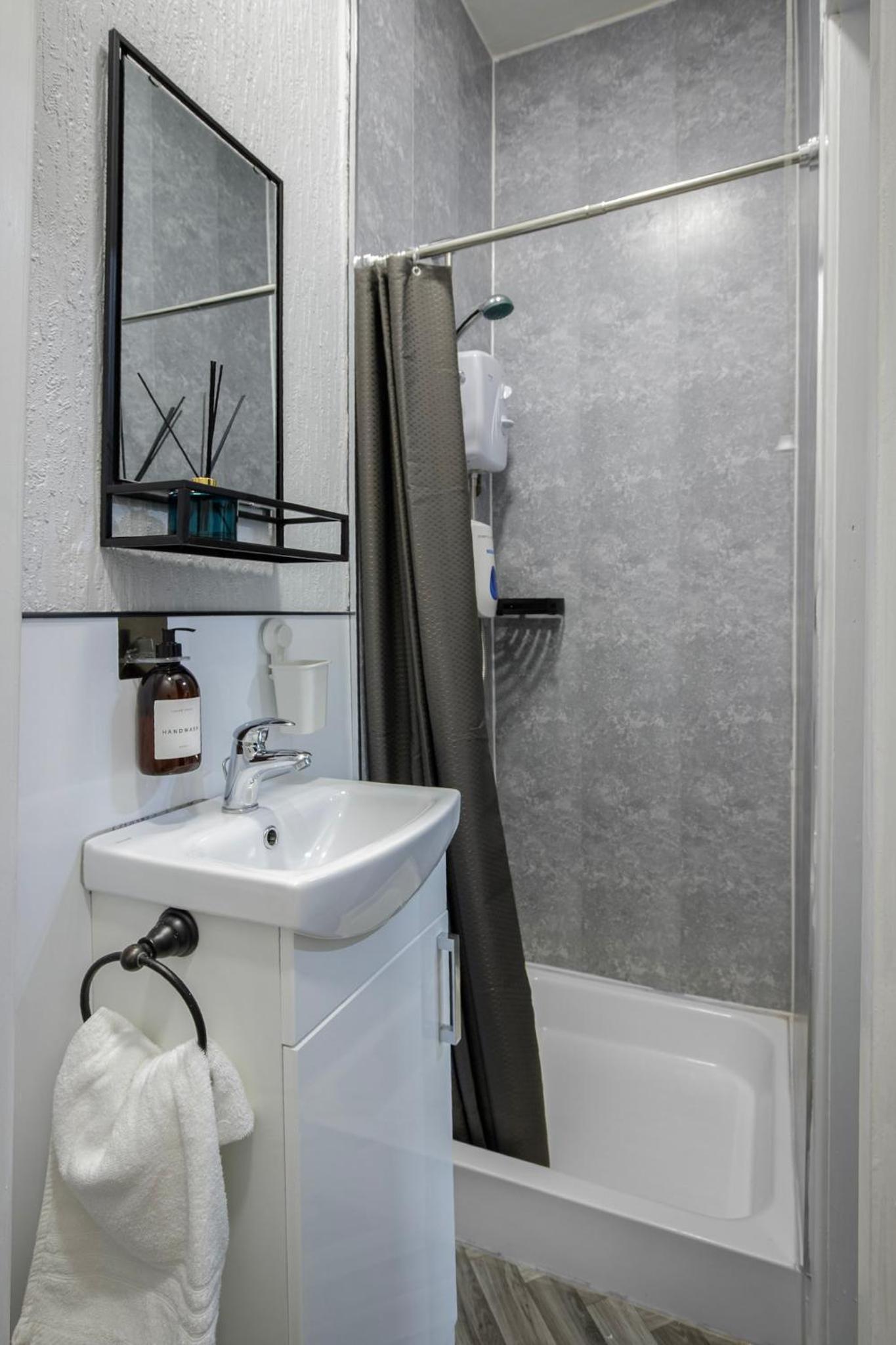 Deluxe Double Studio - Photo 4