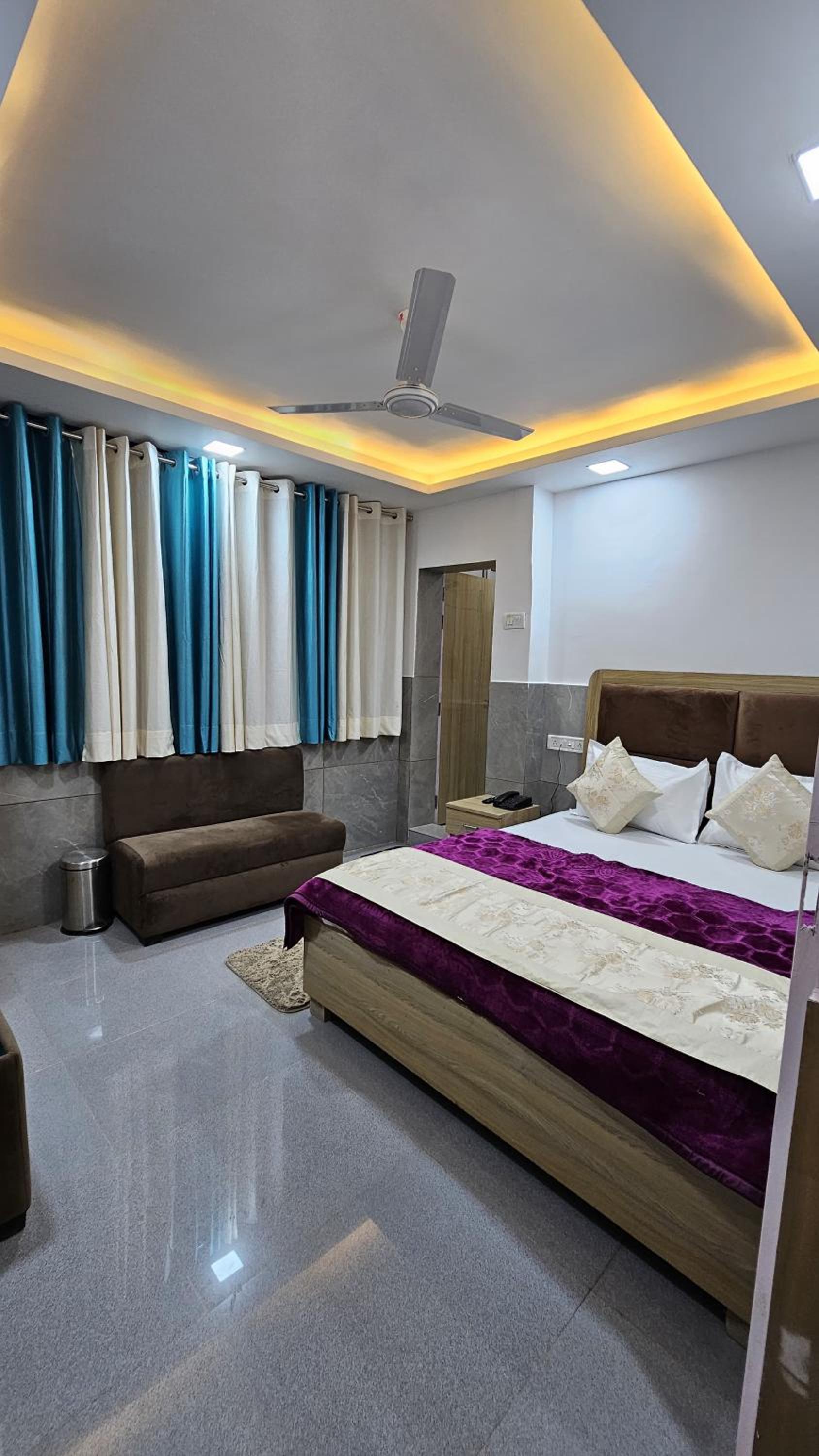 Deluxe Room - Photo 2