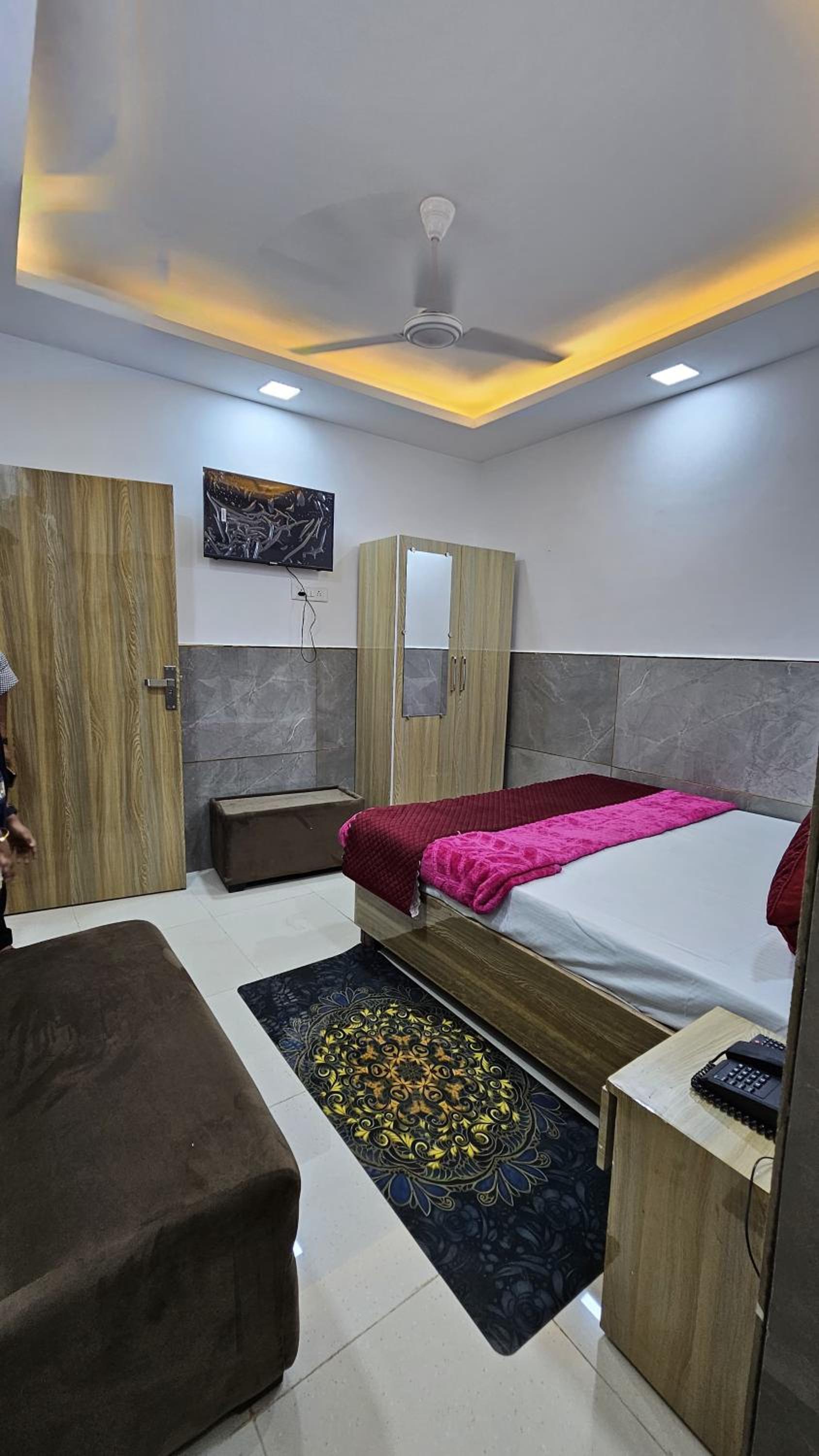 Deluxe Room - Photo 5