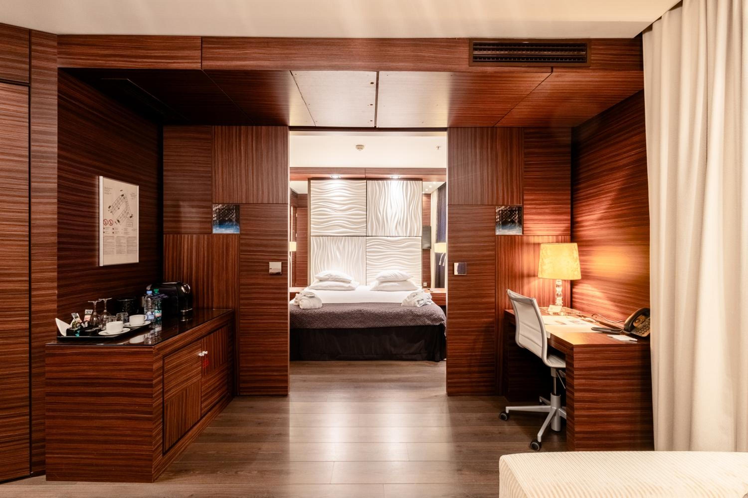 Suite photo 1