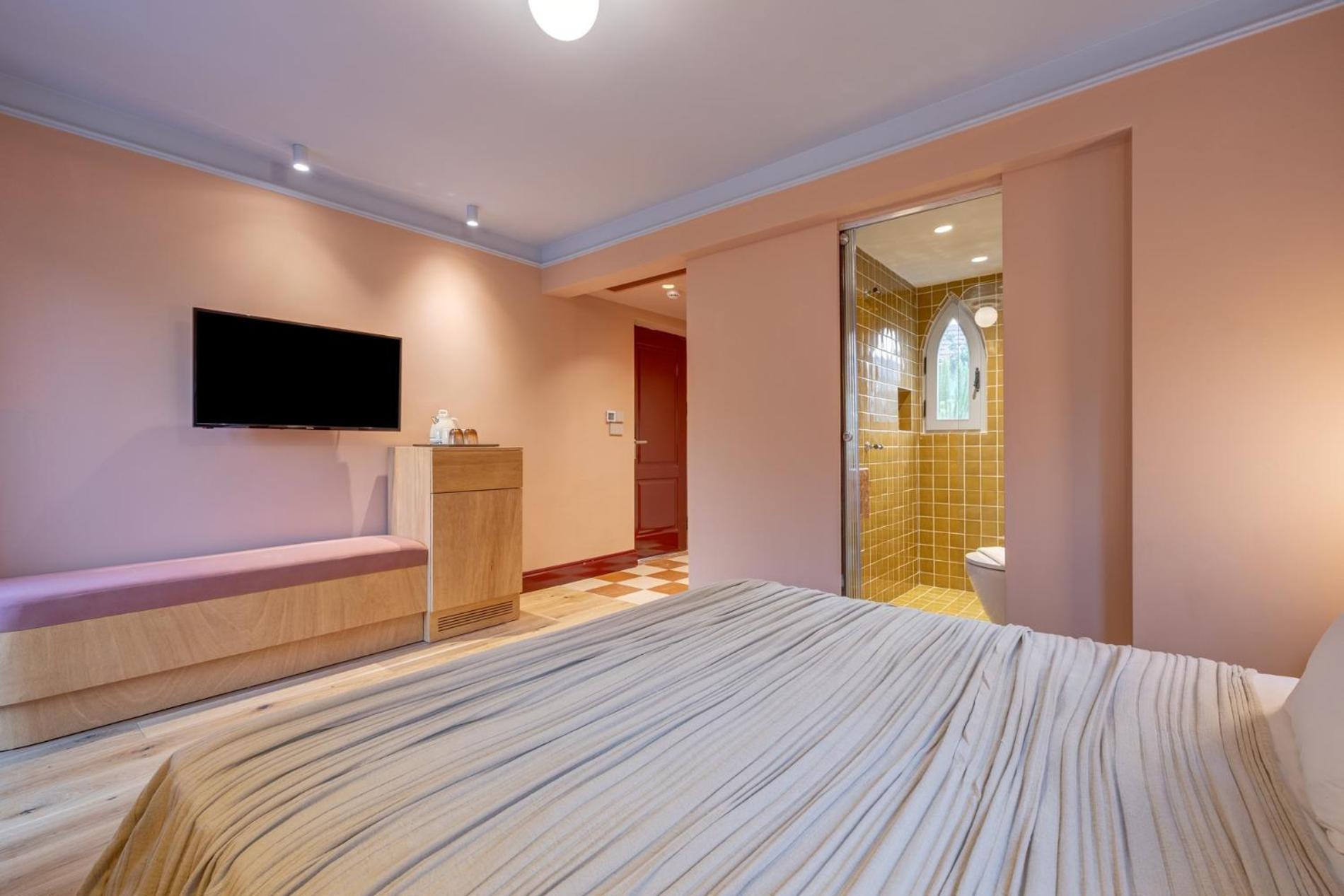 Double or Twin Room - Photo 11