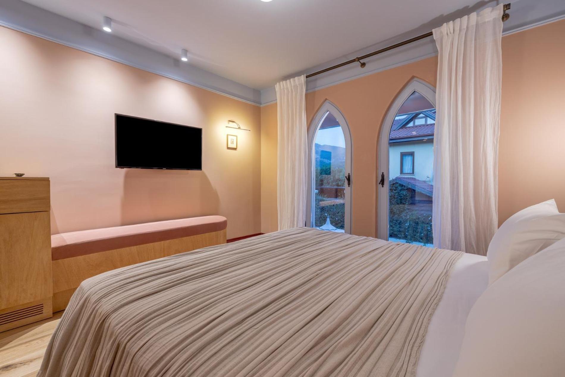 Double or Twin Room - Photo 7